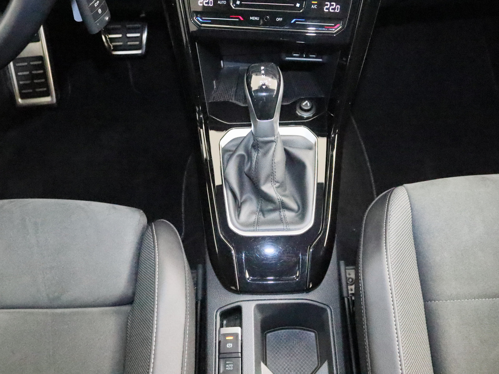 VW T-Roc 2.0 TDI R-Line VW T-Roc 2.0 TDI R-Line