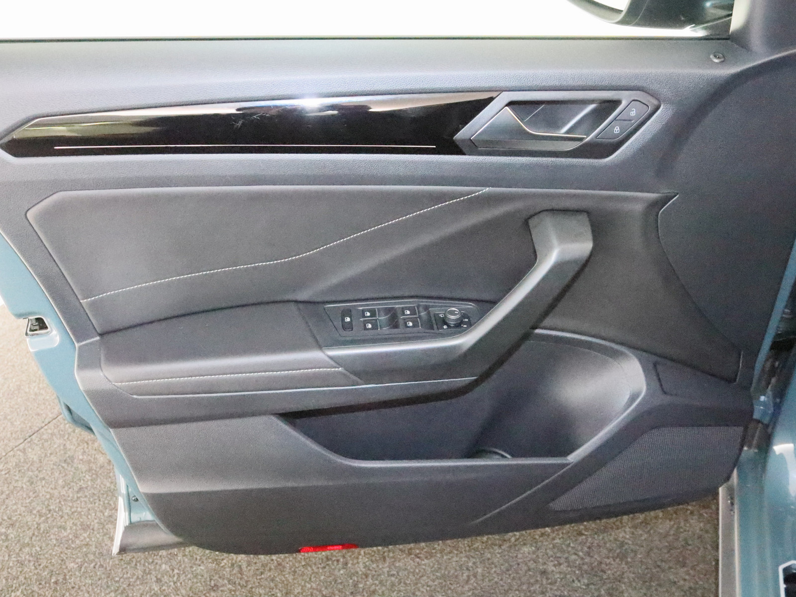 VW T-Roc 2.0 TDI R-Line VW T-Roc 2.0 TDI R-Line