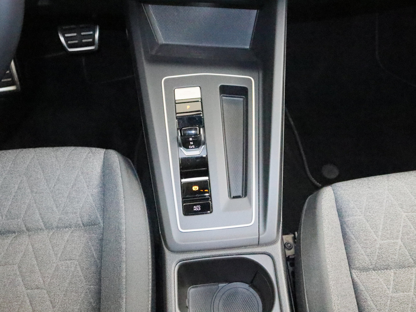 VW Golf VIII 1.0 eTSI Move VW Golf VIII 1.0 eTSI Move