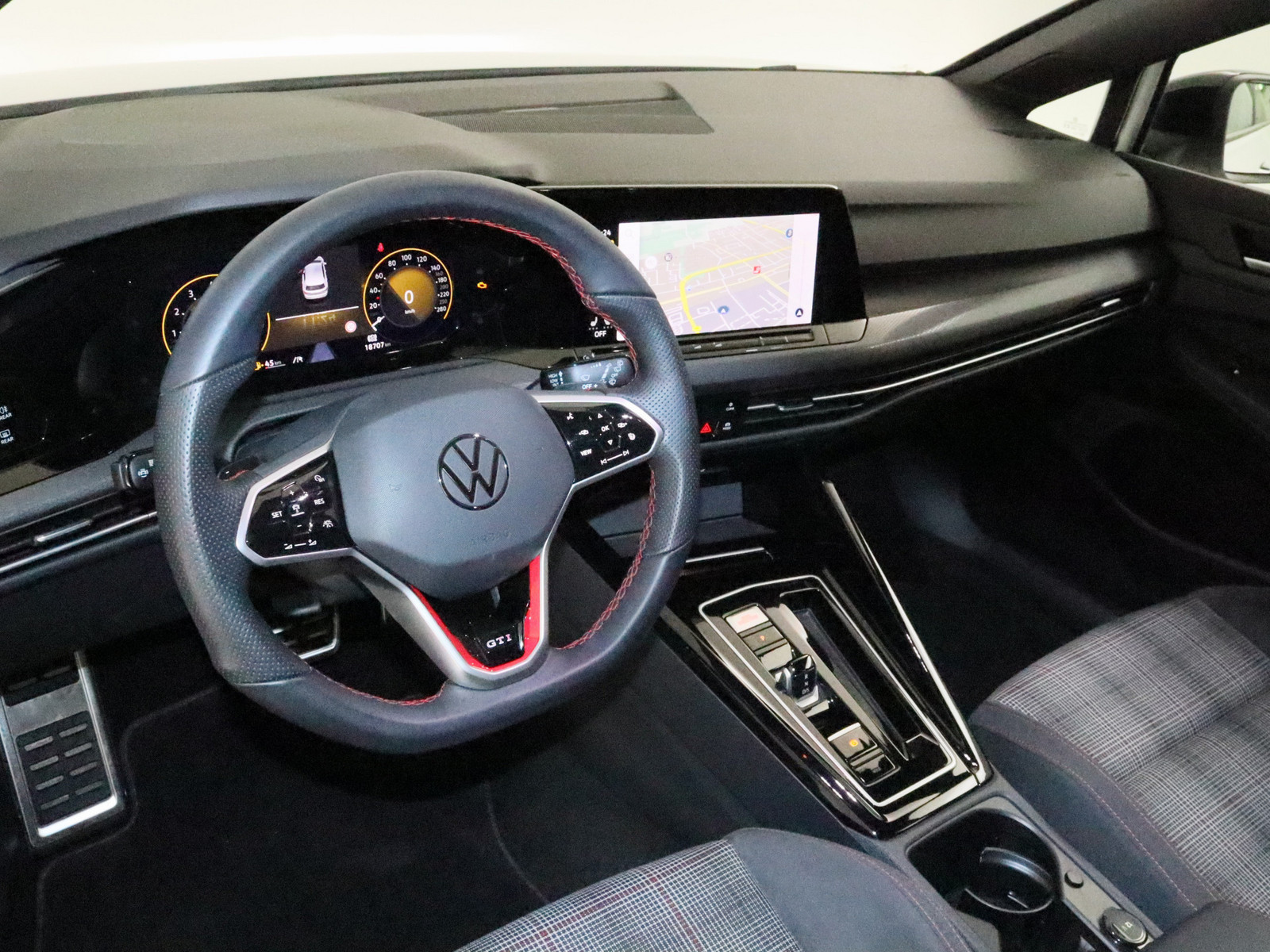 VW Golf VIII 2.0 TSI GTI VW Golf VIII 2.0 TSI GTI