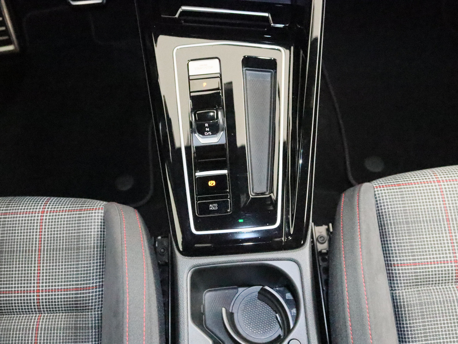 VW Golf VIII 2.0 TSI GTI VW Golf VIII 2.0 TSI GTI