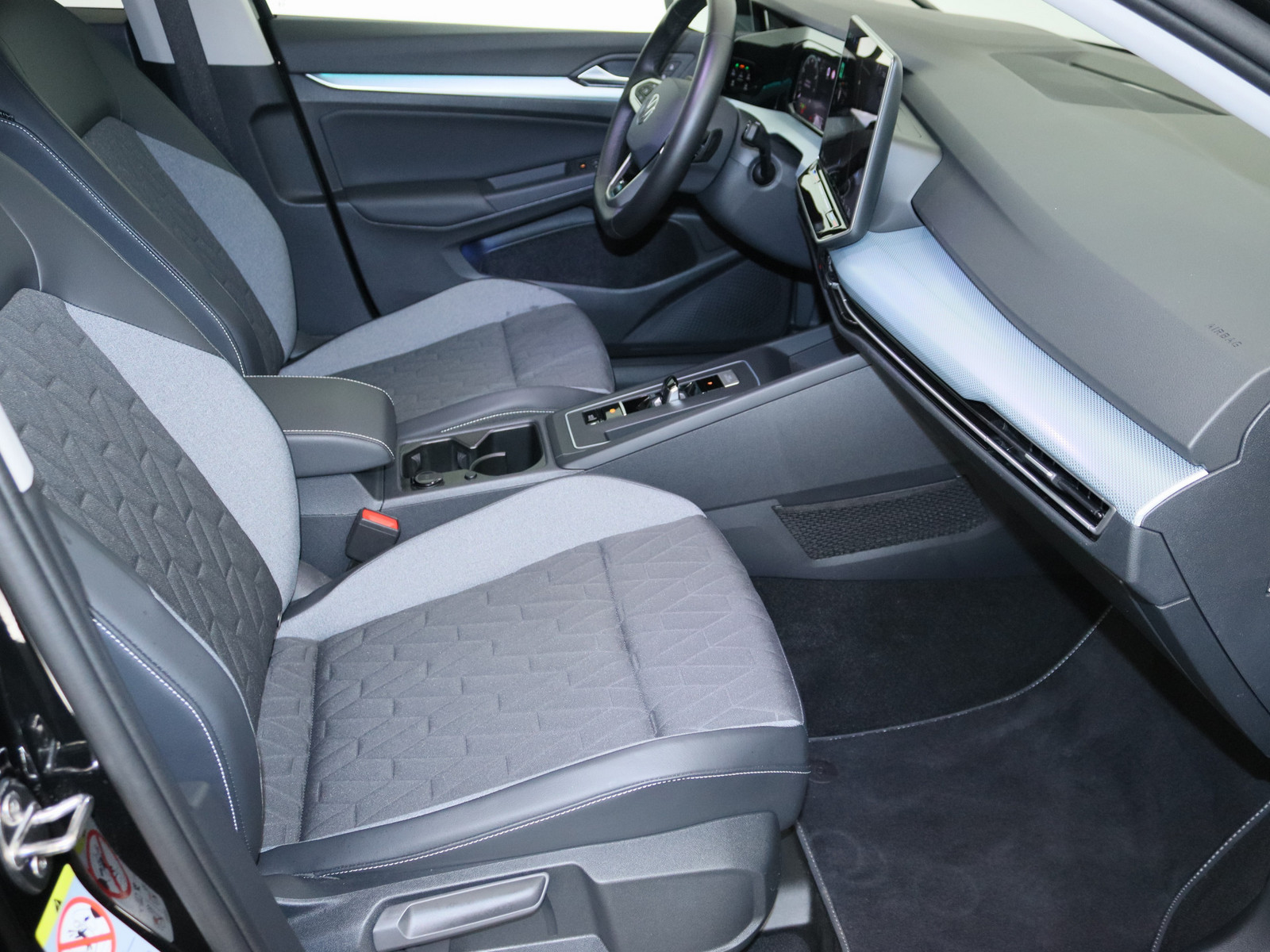 VW Golf VIII 1.5 eTSI Goal VW Golf VIII 1.5 eTSI Goal