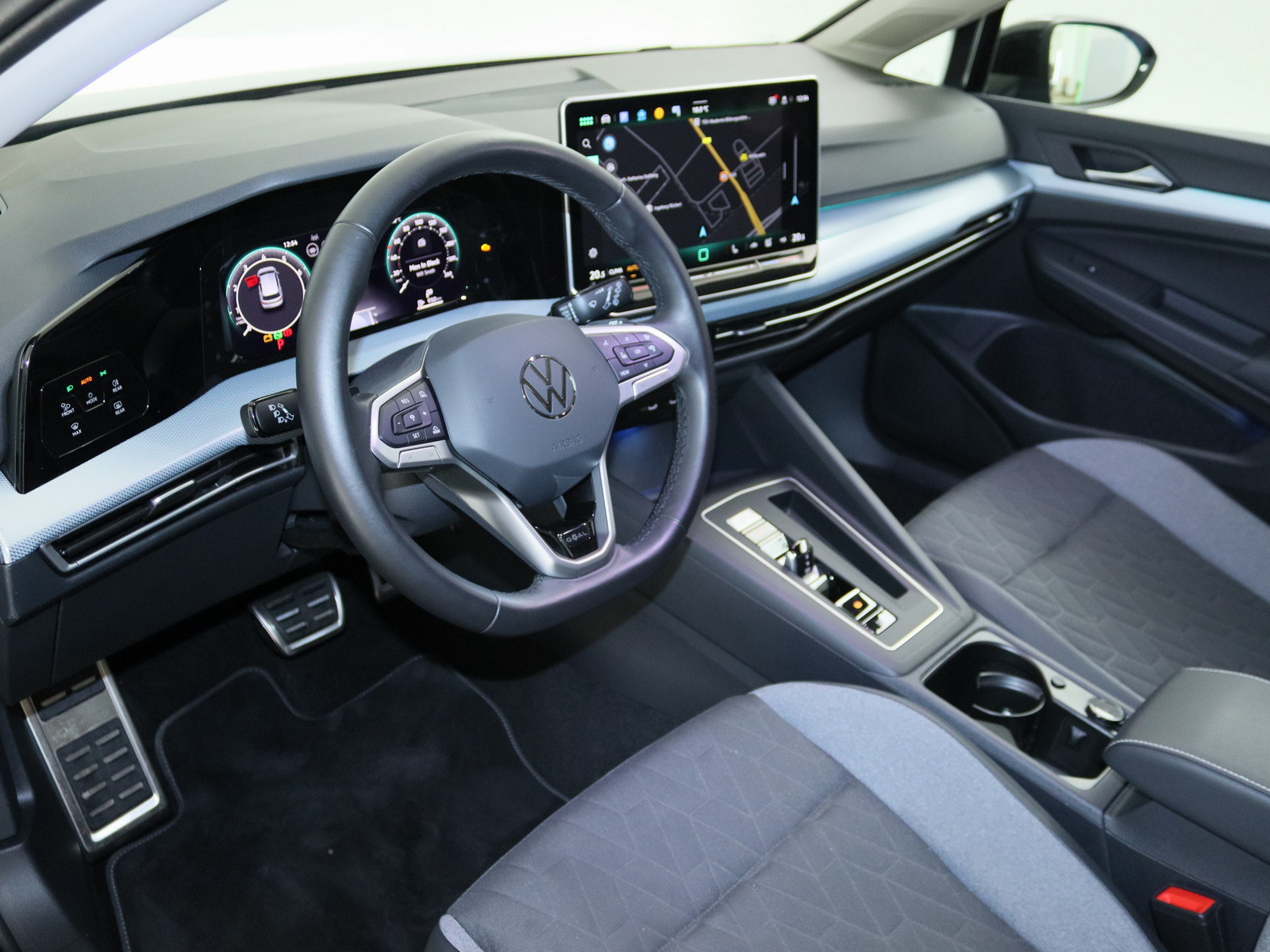 VW Golf VIII 1.5 eTSI Goal VW Golf VIII 1.5 eTSI Goal