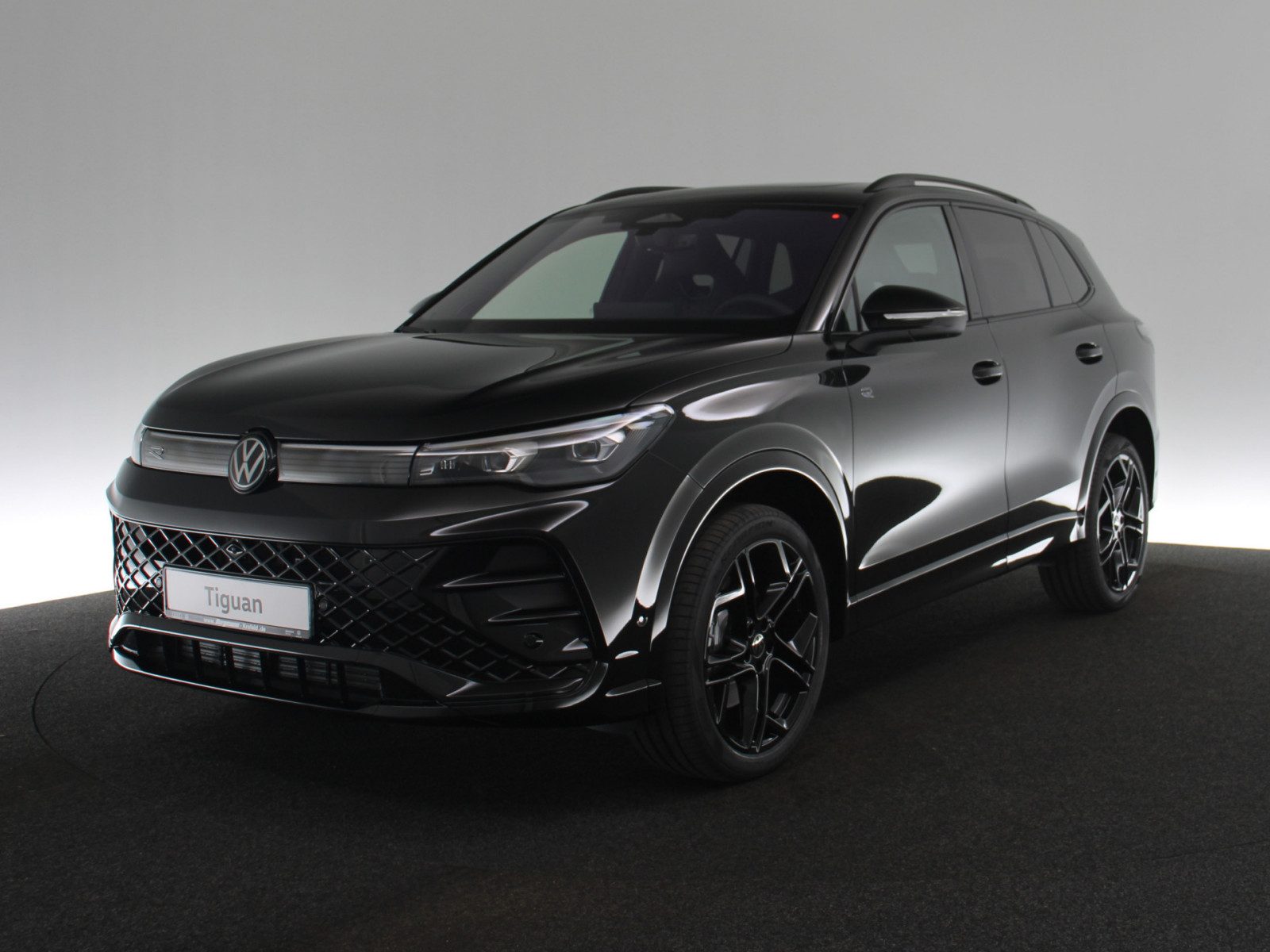 VW Tiguan 2.0 TDI R-Line 4Motion VW Tiguan 2.0 TDI R-Line 4Motion