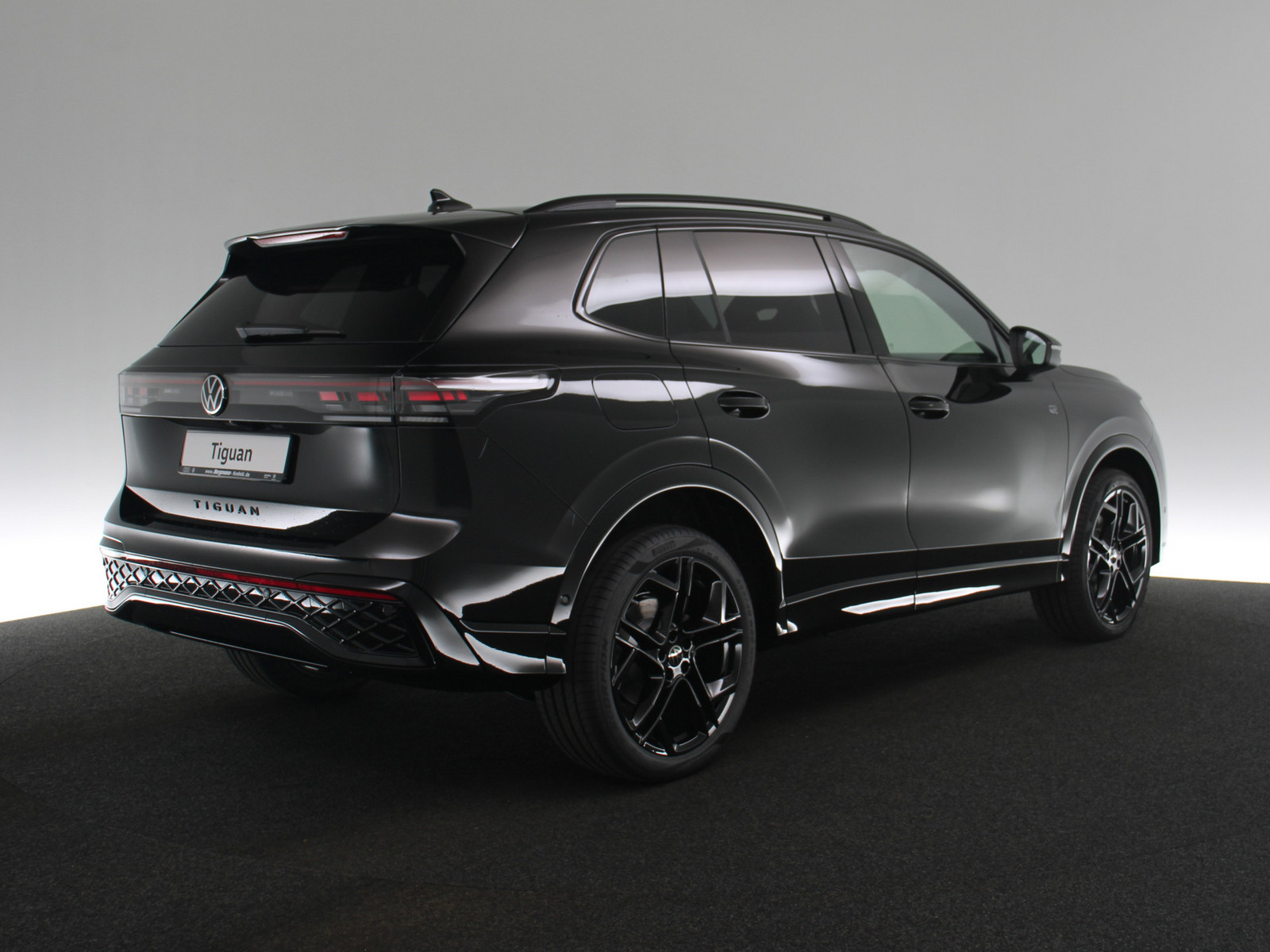 VW Tiguan 2.0 TDI R-Line 4Motion VW Tiguan 2.0 TDI R-Line 4Motion