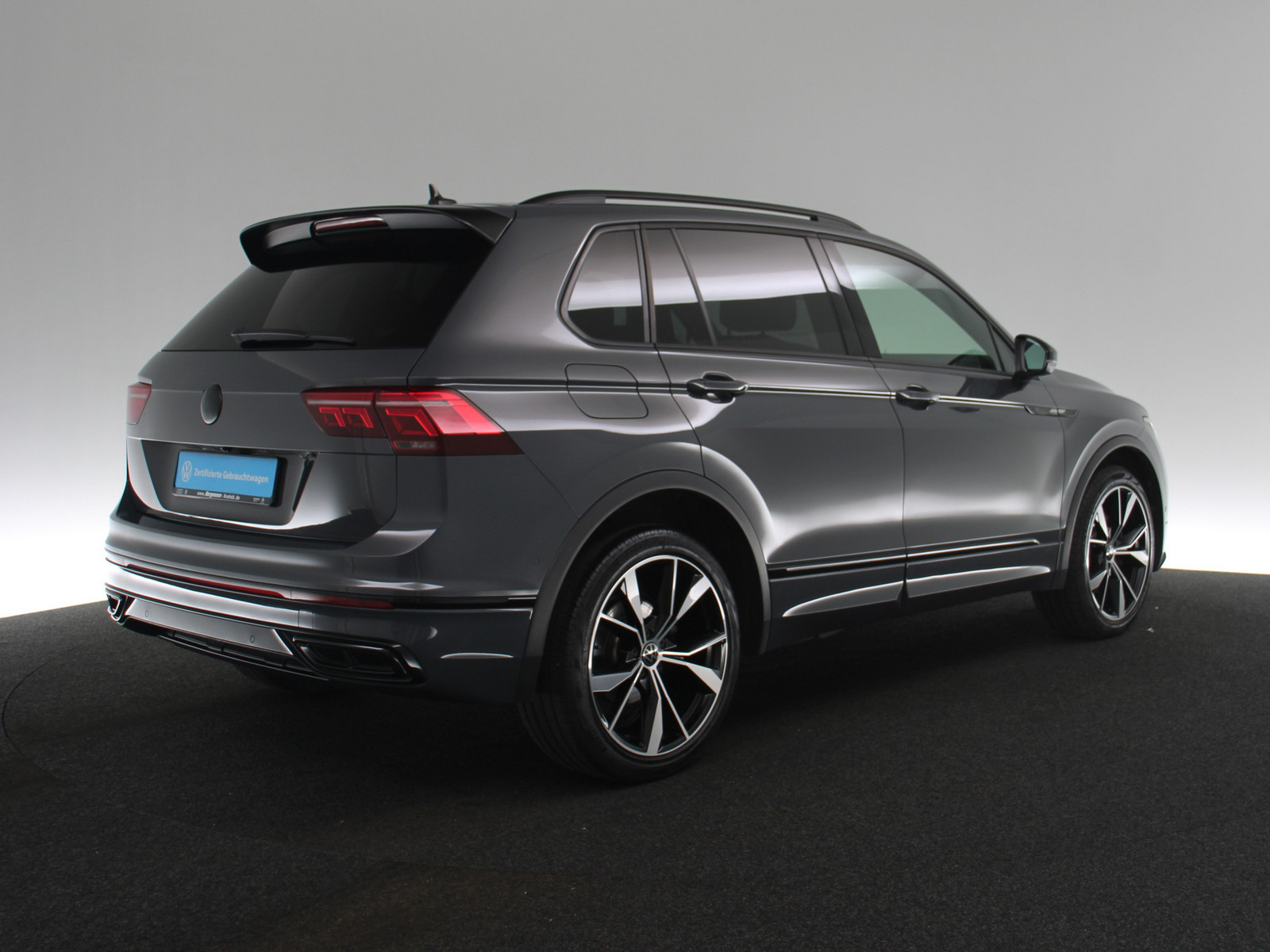 VW Tiguan 2.0 TDI R-Line 4Motion VW Tiguan 2.0 TDI R-Line 4Motion