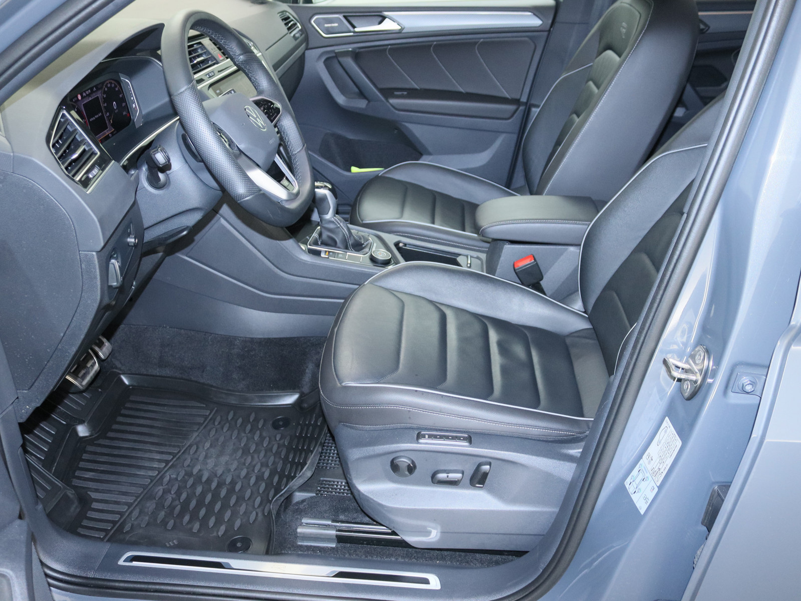 VW Tiguan 2.0 TDI R-Line 4Motion VW Tiguan 2.0 TDI R-Line 4Motion