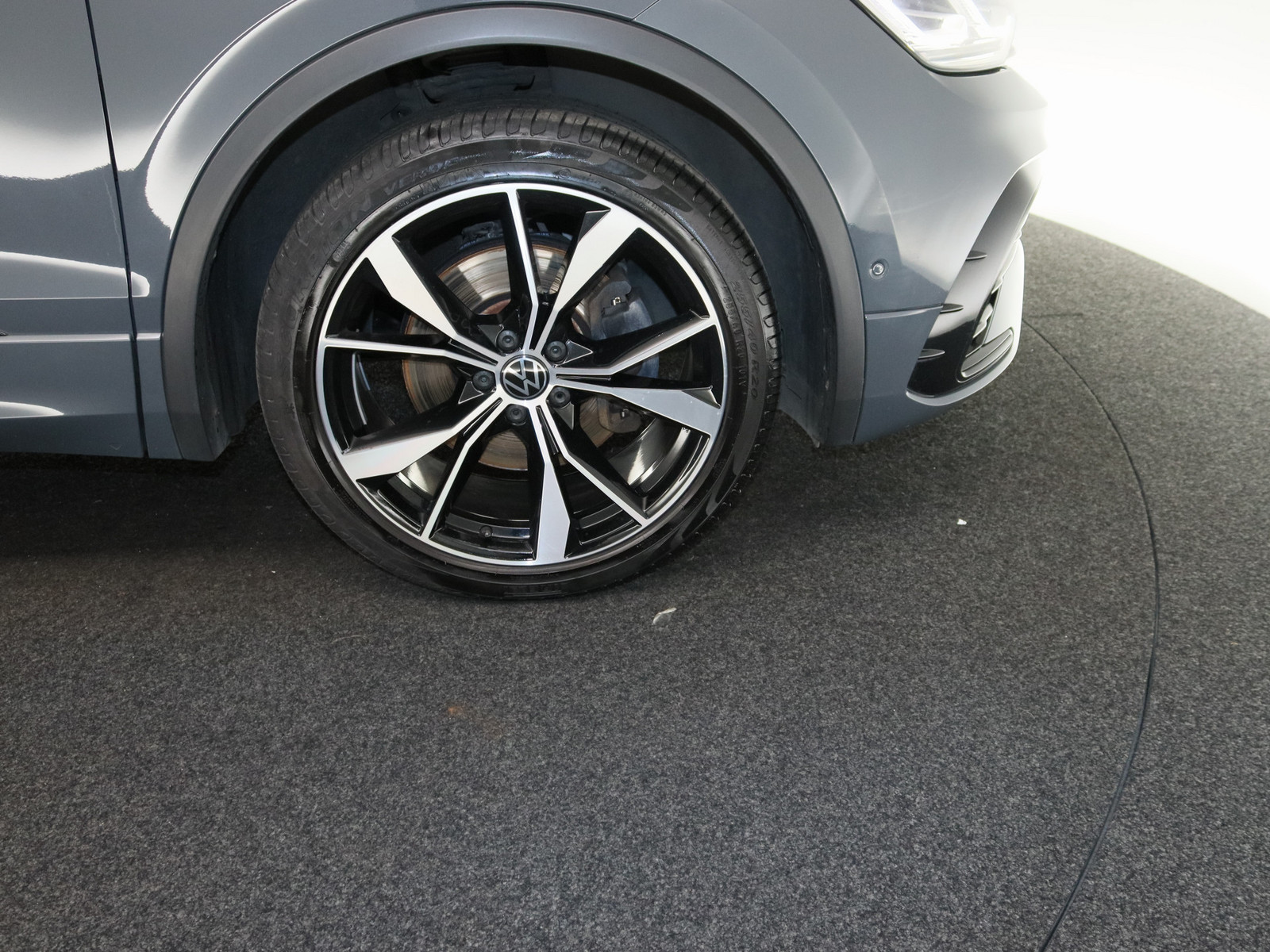 VW Tiguan 2.0 TDI R-Line 4Motion VW Tiguan 2.0 TDI R-Line 4Motion