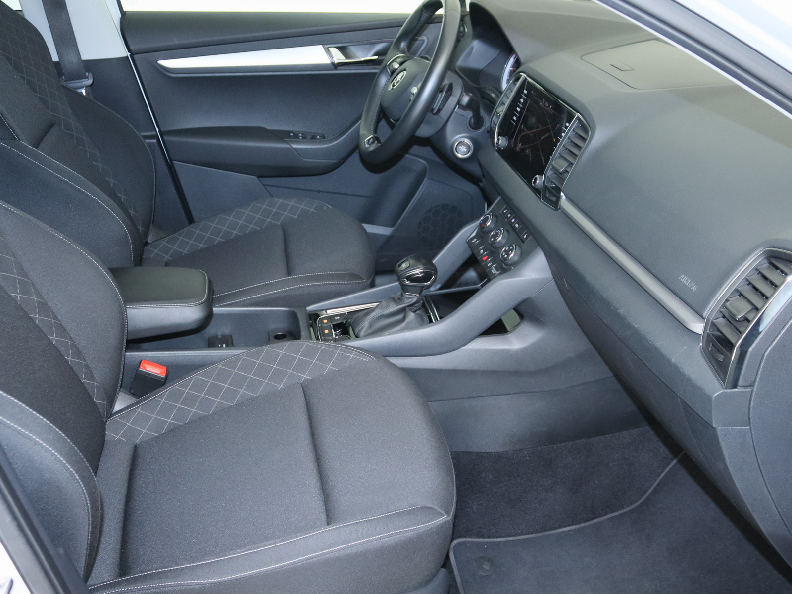 SKODA Karoq 1.5 TSI ACT Ambition SKODA Karoq 1.5 TSI ACT Ambition