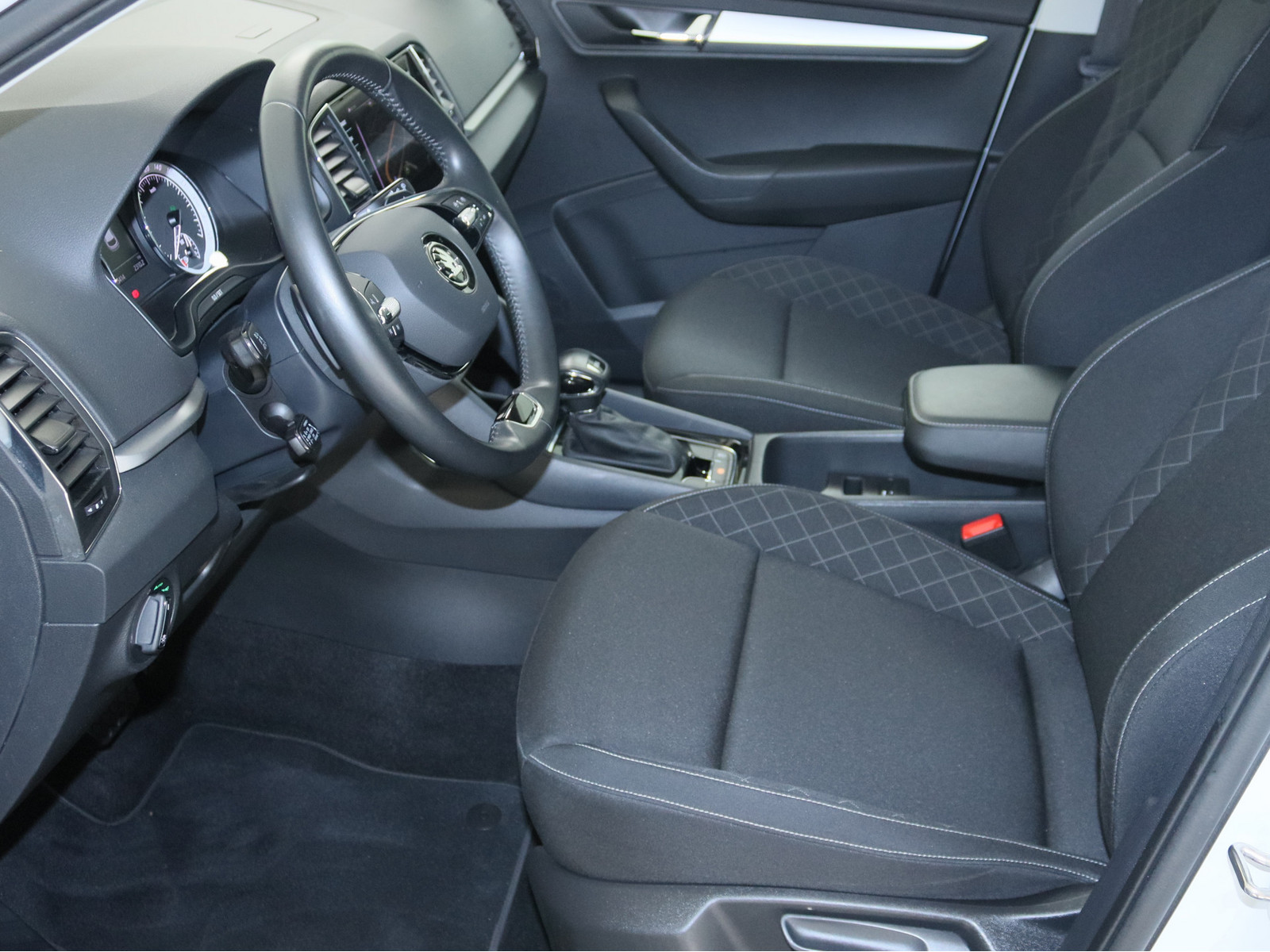 SKODA Karoq 1.5 TSI ACT Ambition SKODA Karoq 1.5 TSI ACT Ambition