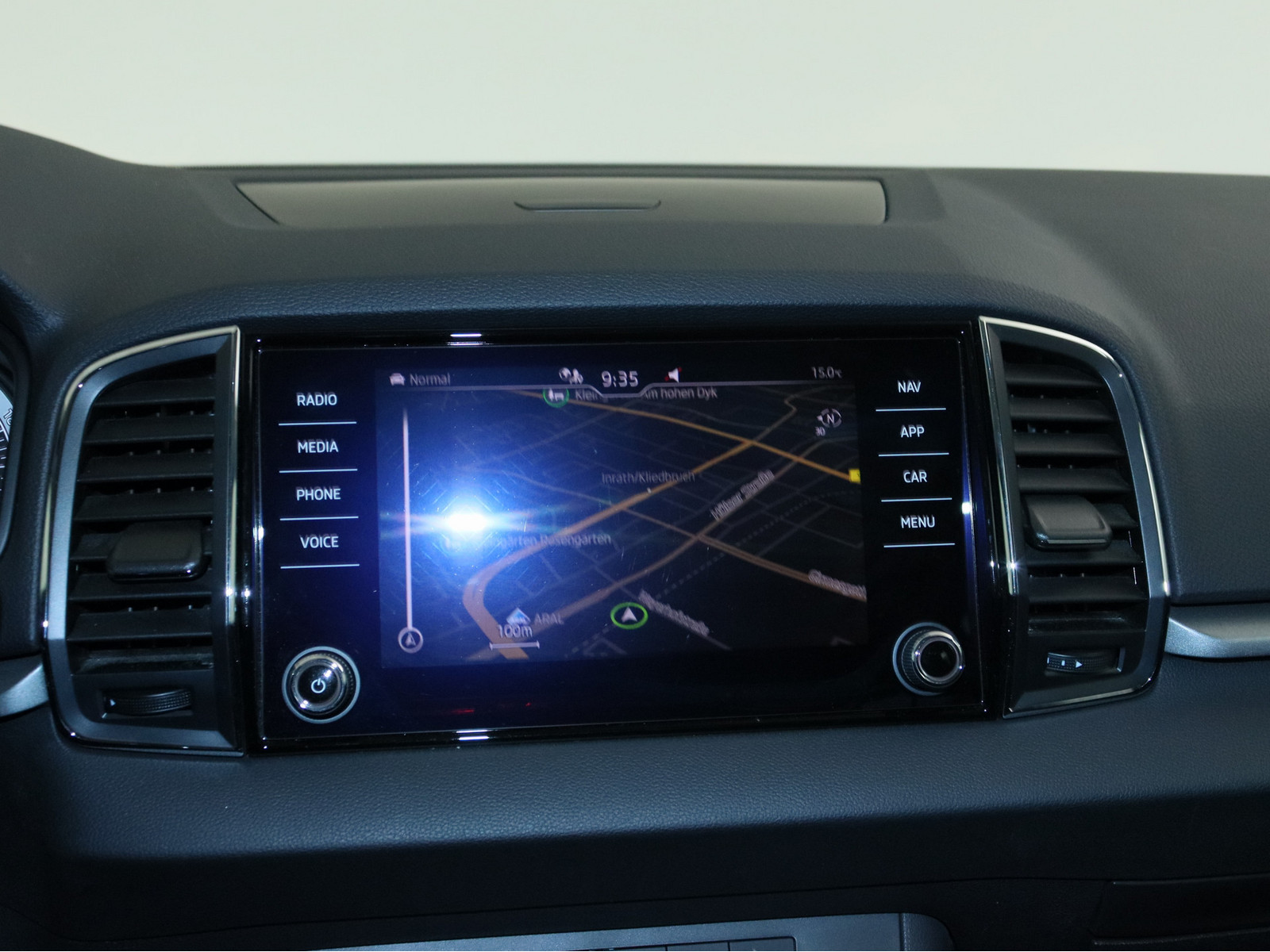 SKODA Karoq 1.5 TSI ACT Ambition SKODA Karoq 1.5 TSI ACT Ambition