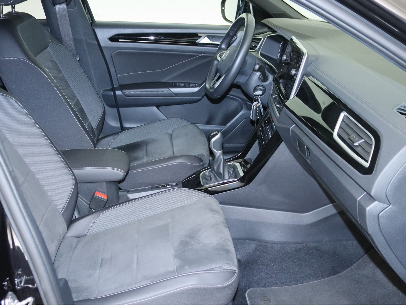 VW T-Roc 1.0 TSI R-Line VW T-Roc 1.0 TSI R-Line