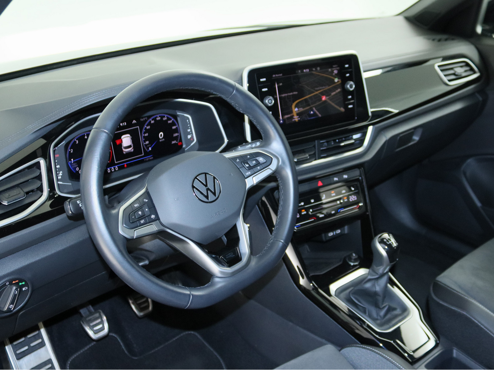 VW T-Roc 1.0 TSI R-Line VW T-Roc 1.0 TSI R-Line