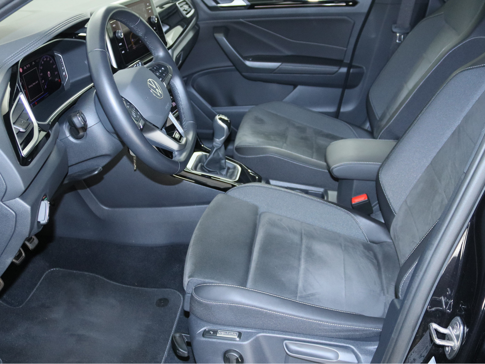 VW T-Roc 1.0 TSI R-Line VW T-Roc 1.0 TSI R-Line