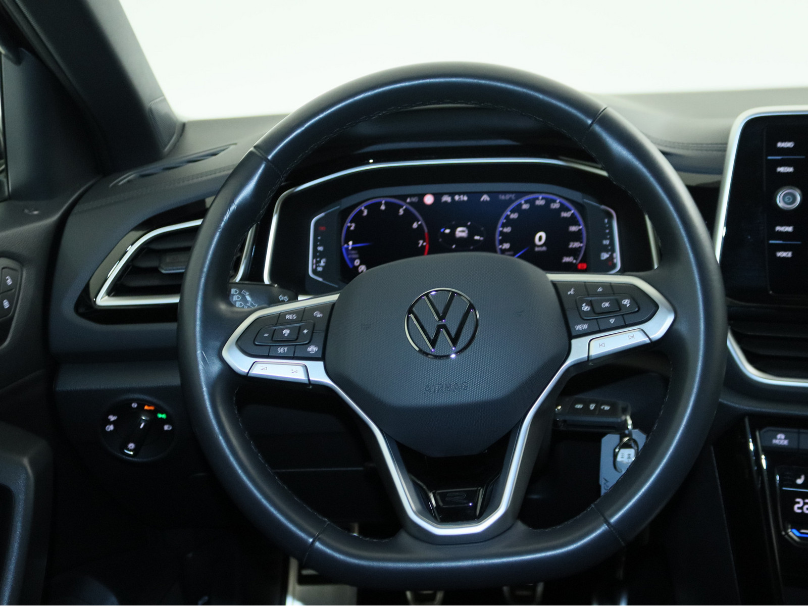 VW T-Roc 1.0 TSI R-Line VW T-Roc 1.0 TSI R-Line