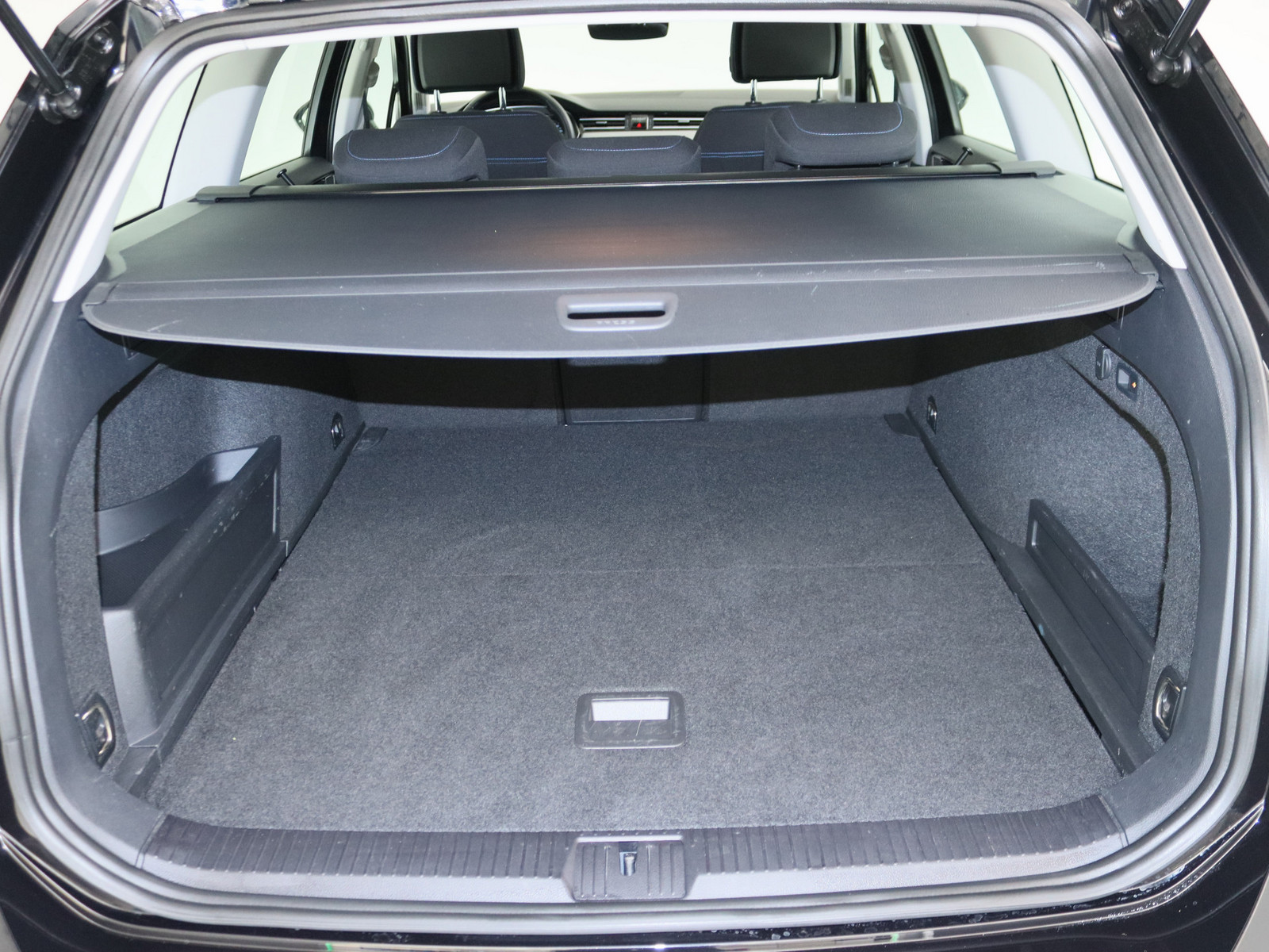 VW Passat Variant 1.4 TSI Hybrid GTE VW Passat Variant 1.4 TSI Hybrid GTE