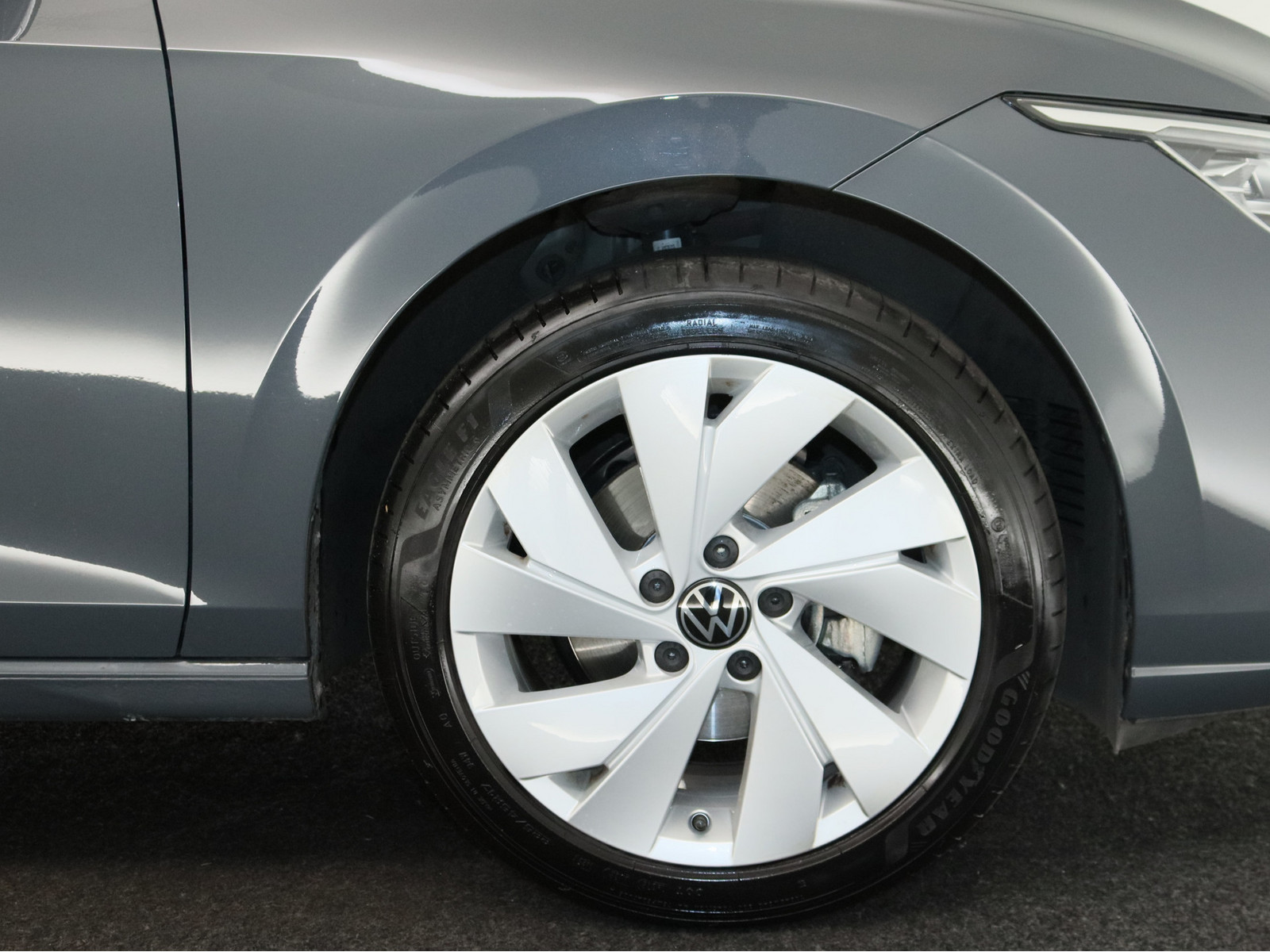 VW Golf VIII 1.5 eTSI Goal VW Golf VIII 1.5 eTSI Goal