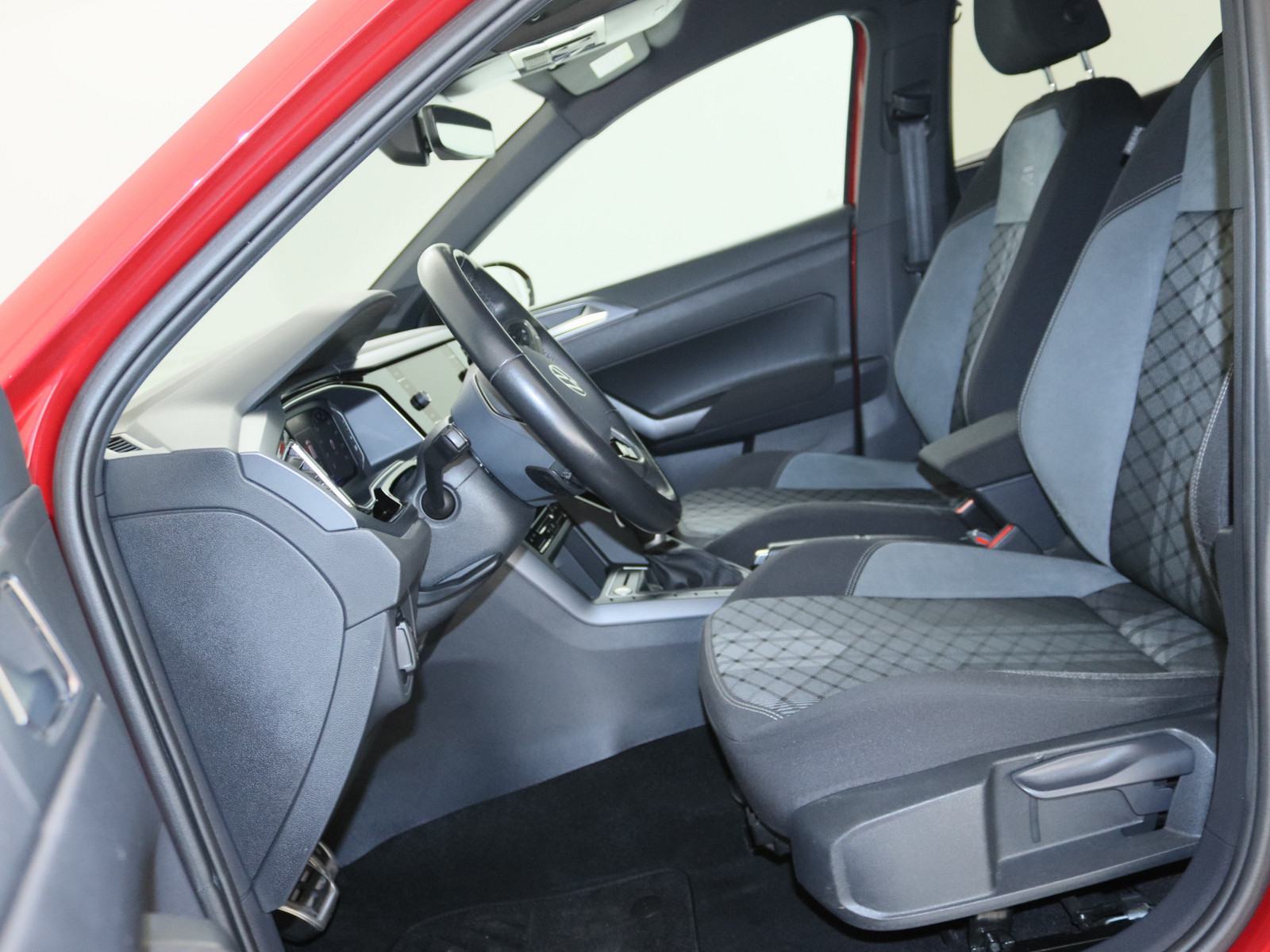 VW Taigo 1.0 TSI R-Line VW Taigo 1.0 TSI R-Line