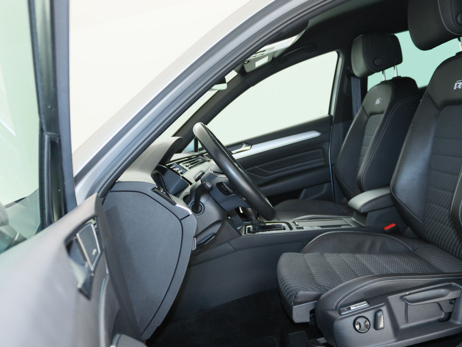 VW Passat Variant 4Motion 2.0 TDI Business VW Passat Variant 4Motion 2.0 TDI Business