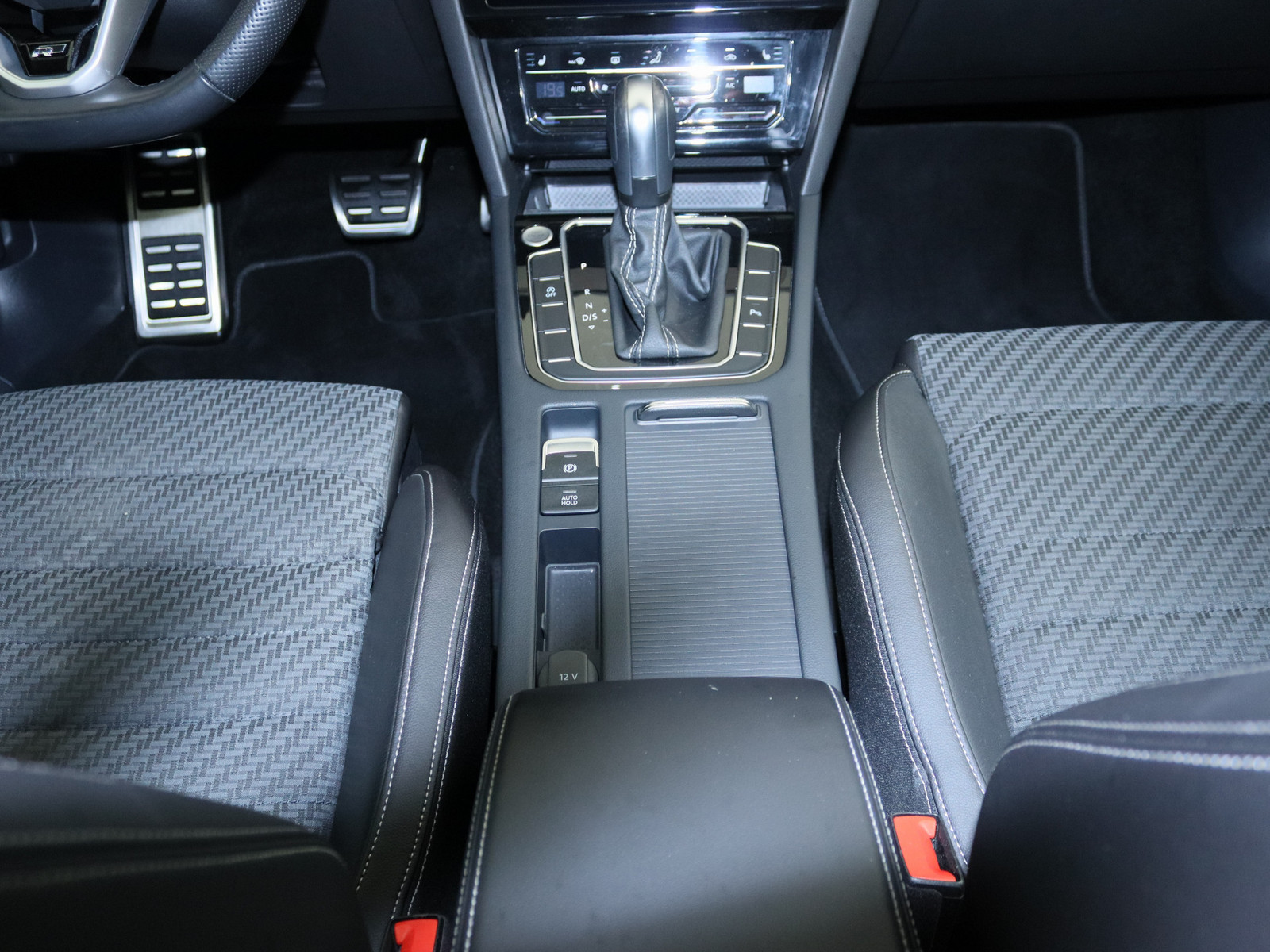 VW Passat Variant 4Motion 2.0 TDI Business VW Passat Variant 4Motion 2.0 TDI Business
