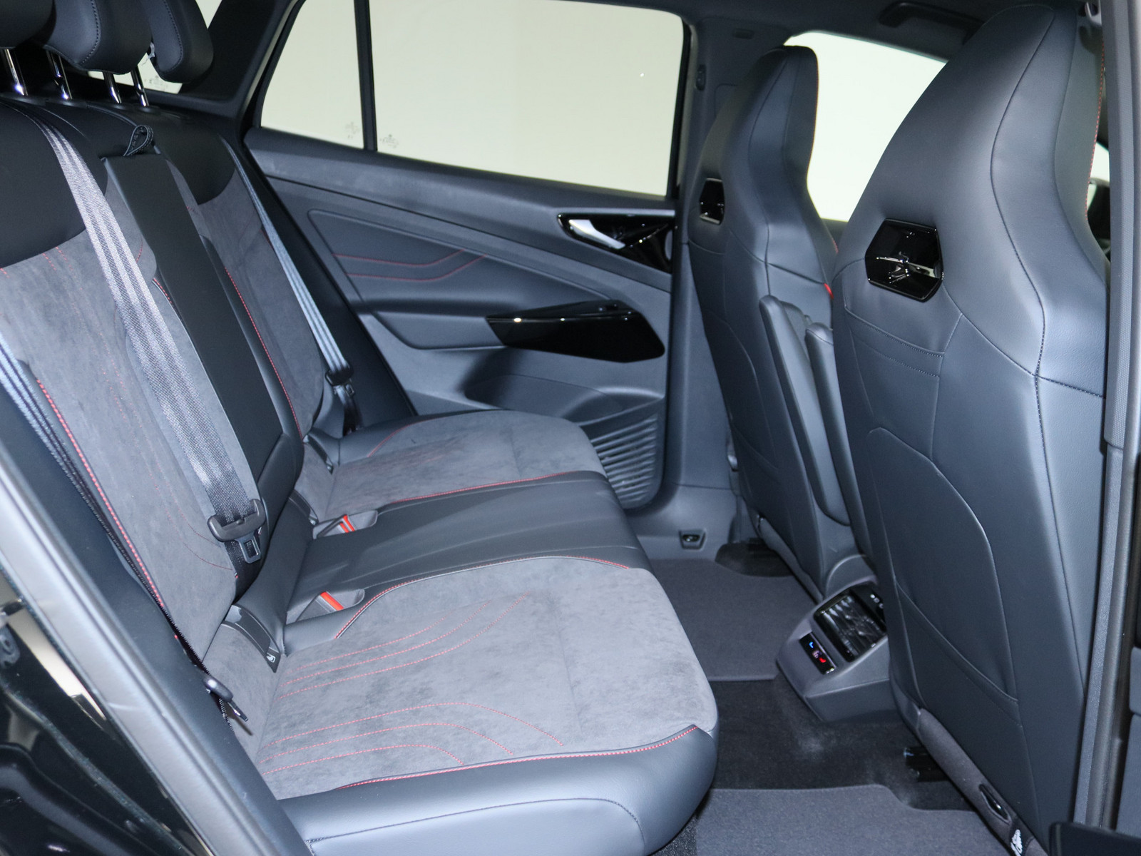 VW ID.4 GTX 79 kWh mit Entertainment-Paket 4Motion VW ID.4 GTX 79 kWh mit Entertainment-Paket 4Motion