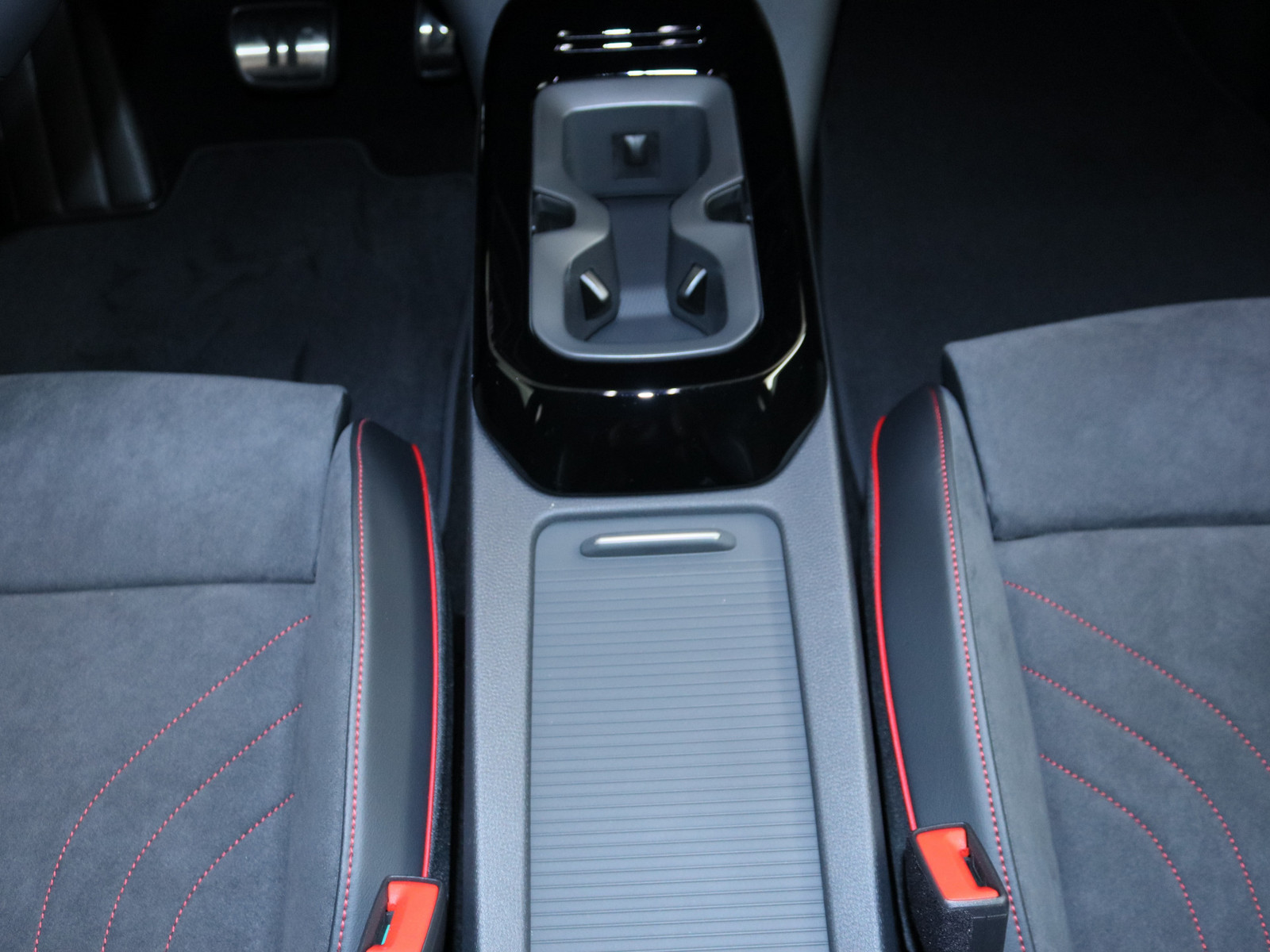 VW ID.4 GTX 79 kWh mit Entertainment-Paket 4Motion VW ID.4 GTX 79 kWh mit Entertainment-Paket 4Motion