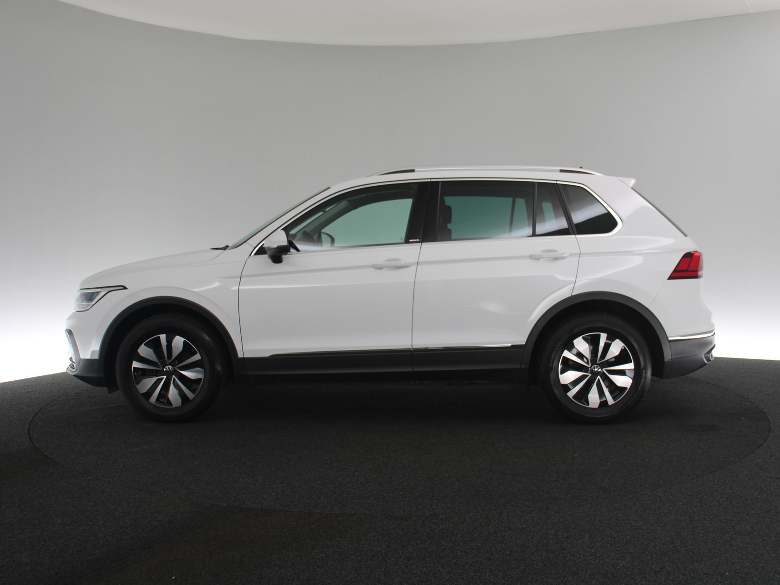 VW Tiguan 2.0 TDI Move VW Tiguan 2.0 TDI Move