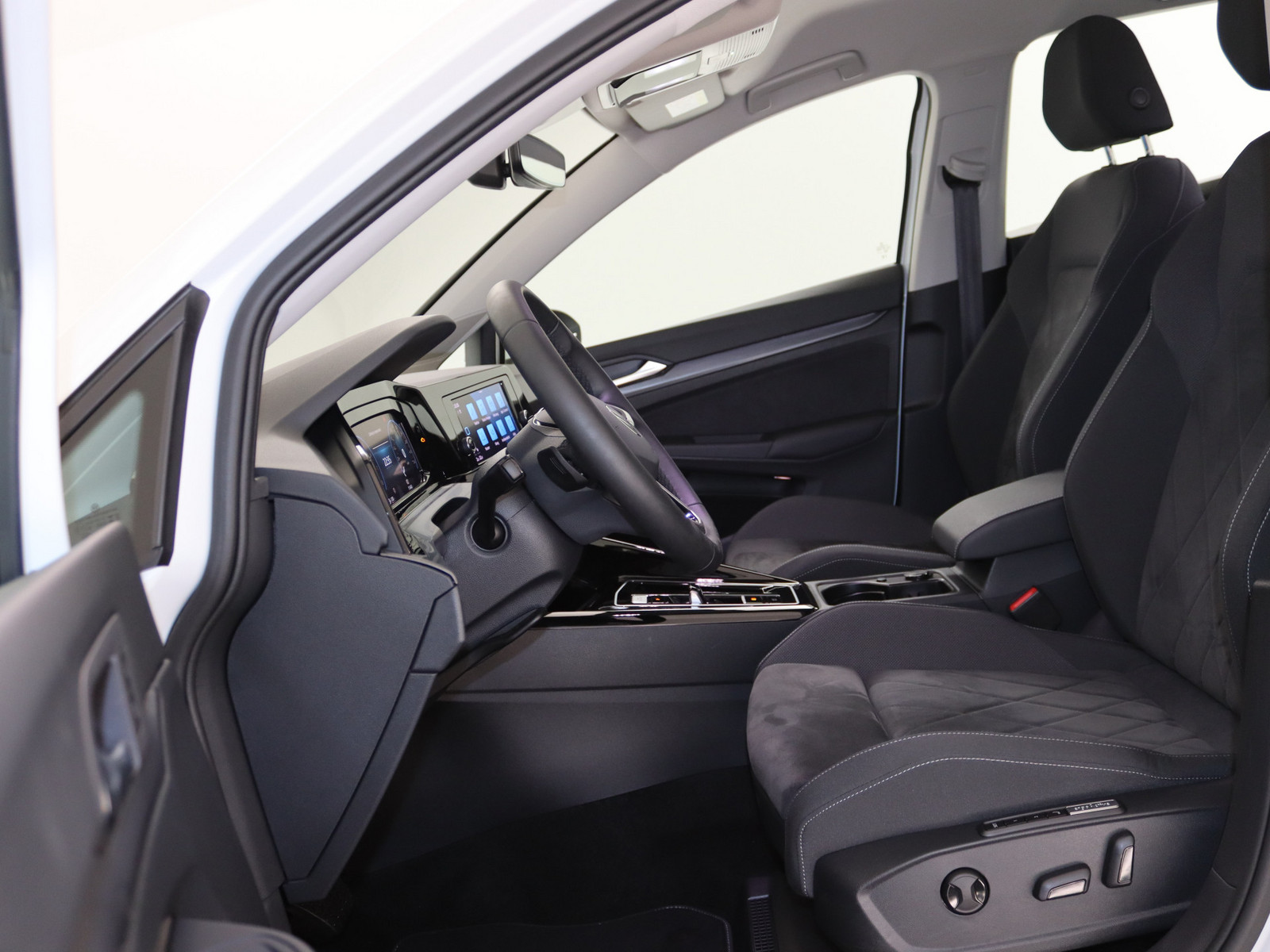 VW Golf VIII 1.5 eTSI Style VW Golf VIII 1.5 eTSI Style