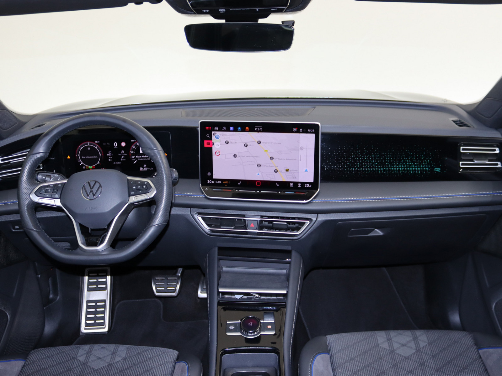 VW Tiguan 2.0 TDI R-Line 4Motion VW Tiguan 2.0 TDI R-Line 4Motion