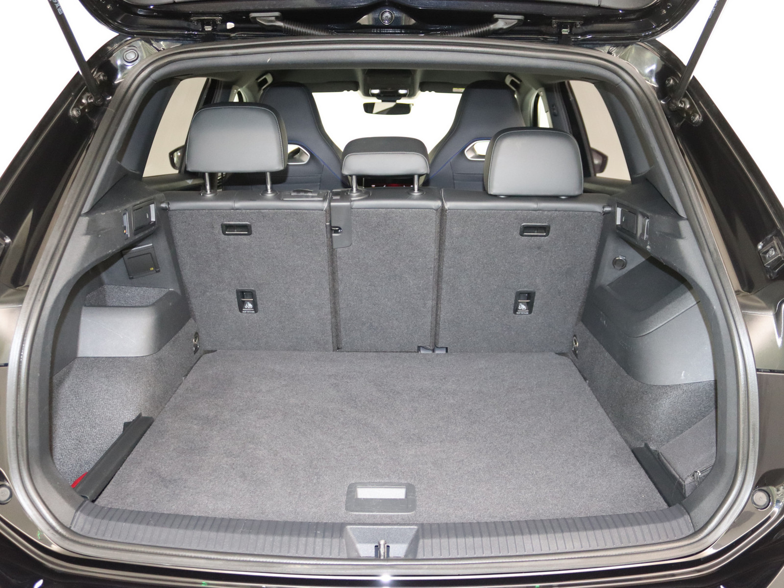VW Tiguan 2.0 TDI R-Line 4Motion VW Tiguan 2.0 TDI R-Line 4Motion