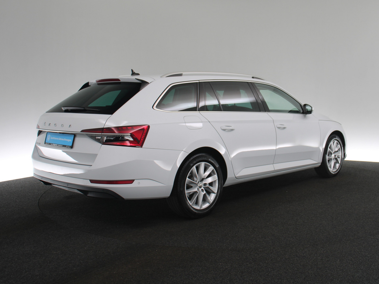 SKODA Superb Combi 2.0 TDI Style SKODA Superb Combi 2.0 TDI Style
