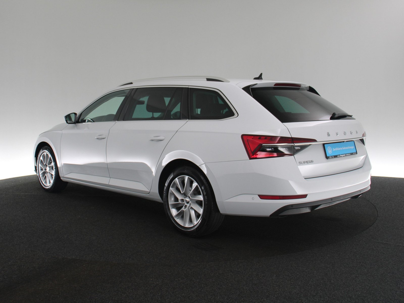 SKODA Superb Combi 2.0 TDI Style SKODA Superb Combi 2.0 TDI Style