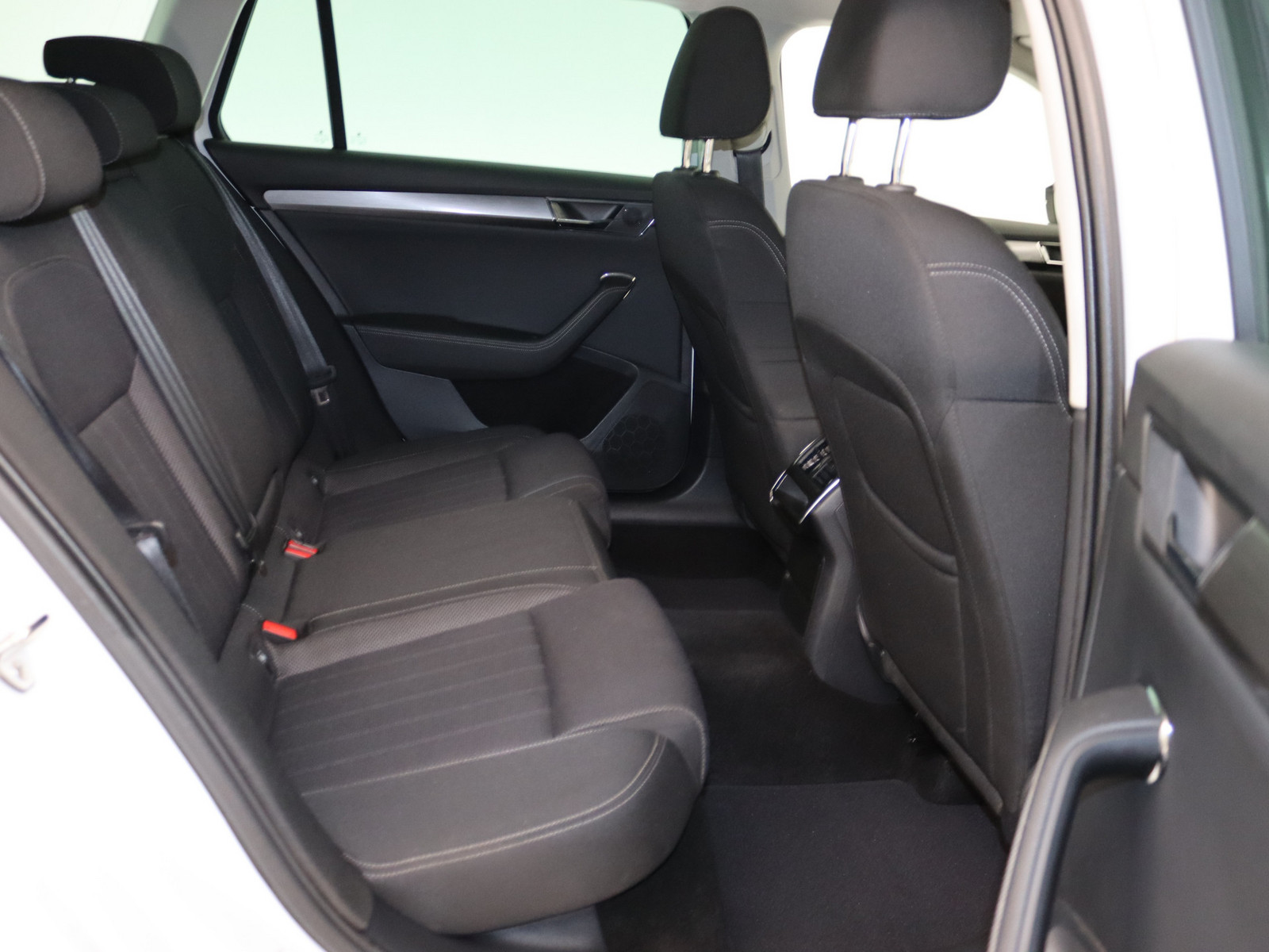 SKODA Superb Combi 2.0 TDI Style SKODA Superb Combi 2.0 TDI Style