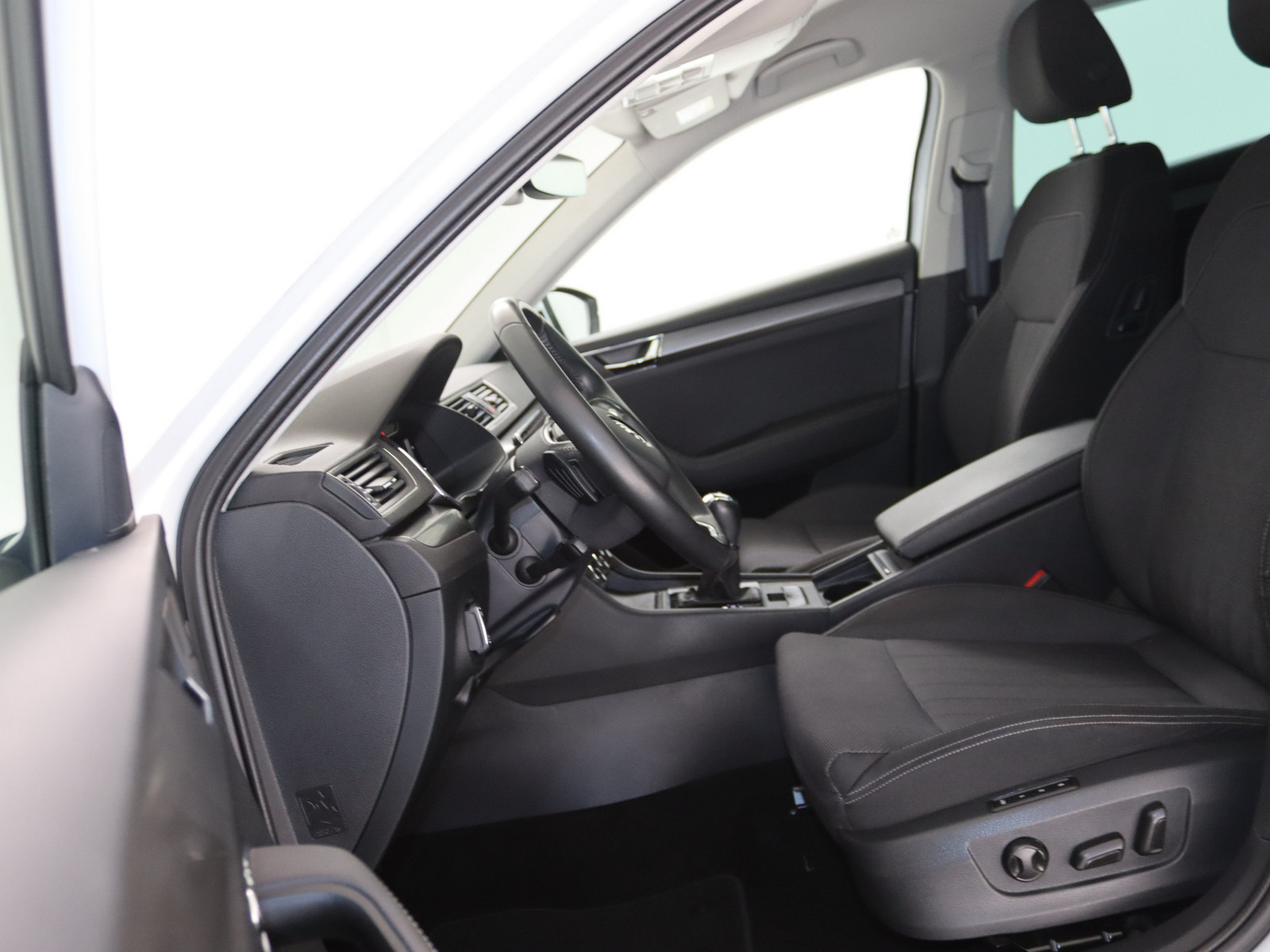 SKODA Superb Combi 2.0 TDI Style SKODA Superb Combi 2.0 TDI Style