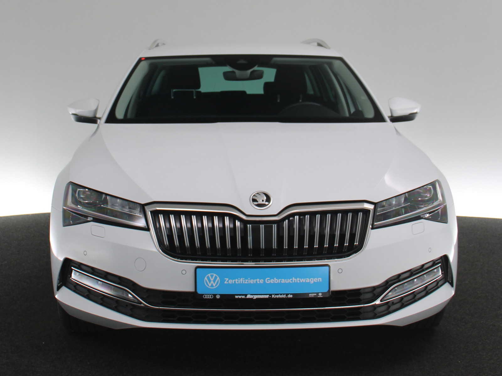 SKODA Superb Combi 2.0 TDI Style SKODA Superb Combi 2.0 TDI Style