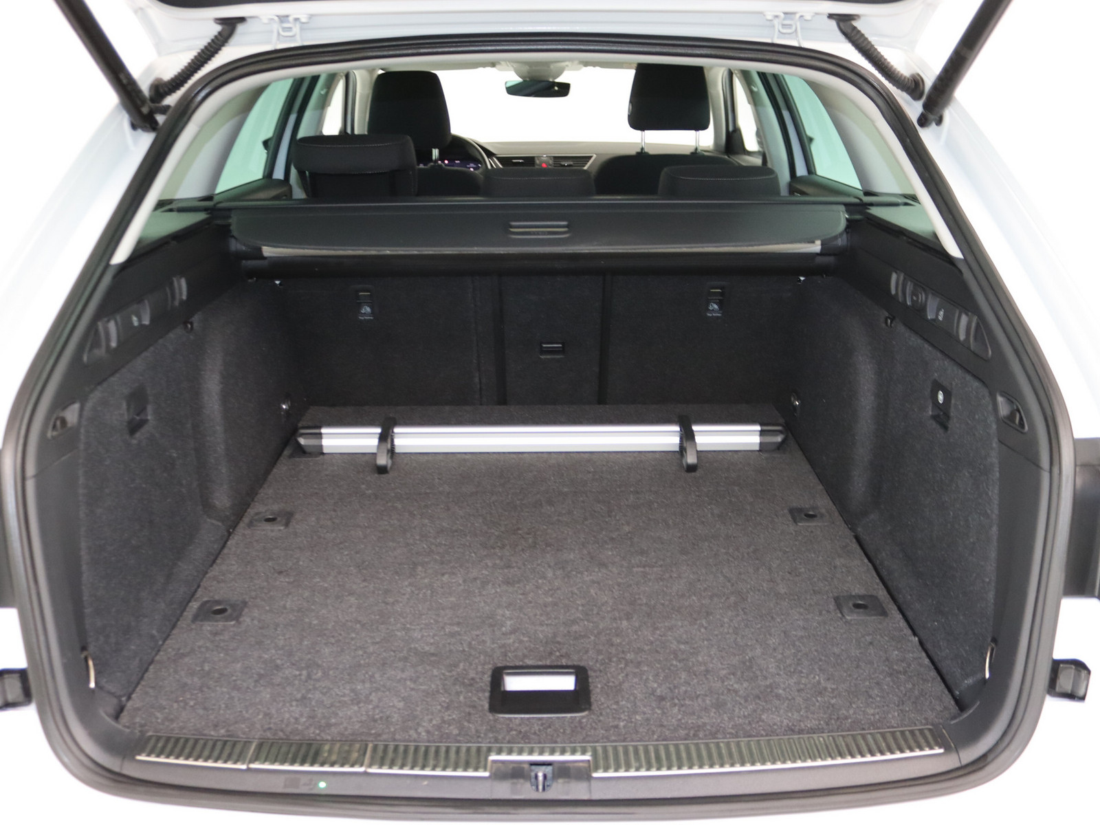 SKODA Superb Combi 2.0 TDI Style SKODA Superb Combi 2.0 TDI Style