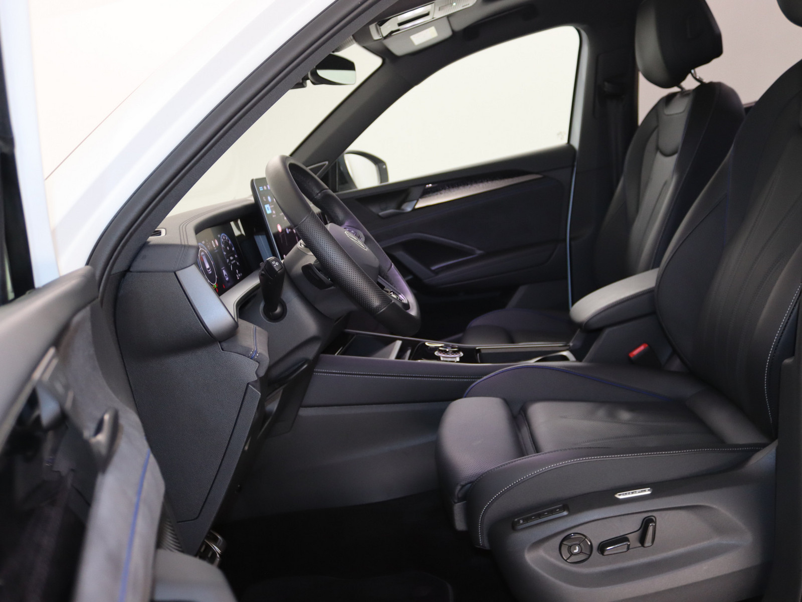 VW Tayron 2.0 TDI R-Line 4Motion VW Tayron 2.0 TDI R-Line 4Motion