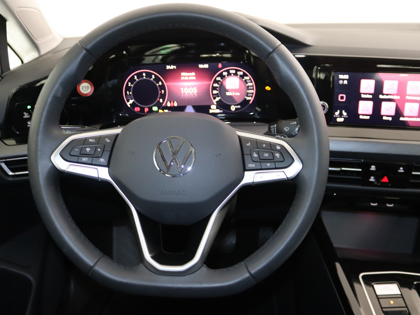 VW Golf VIII 2.0 TSI Style VW Golf VIII 2.0 TSI Style
