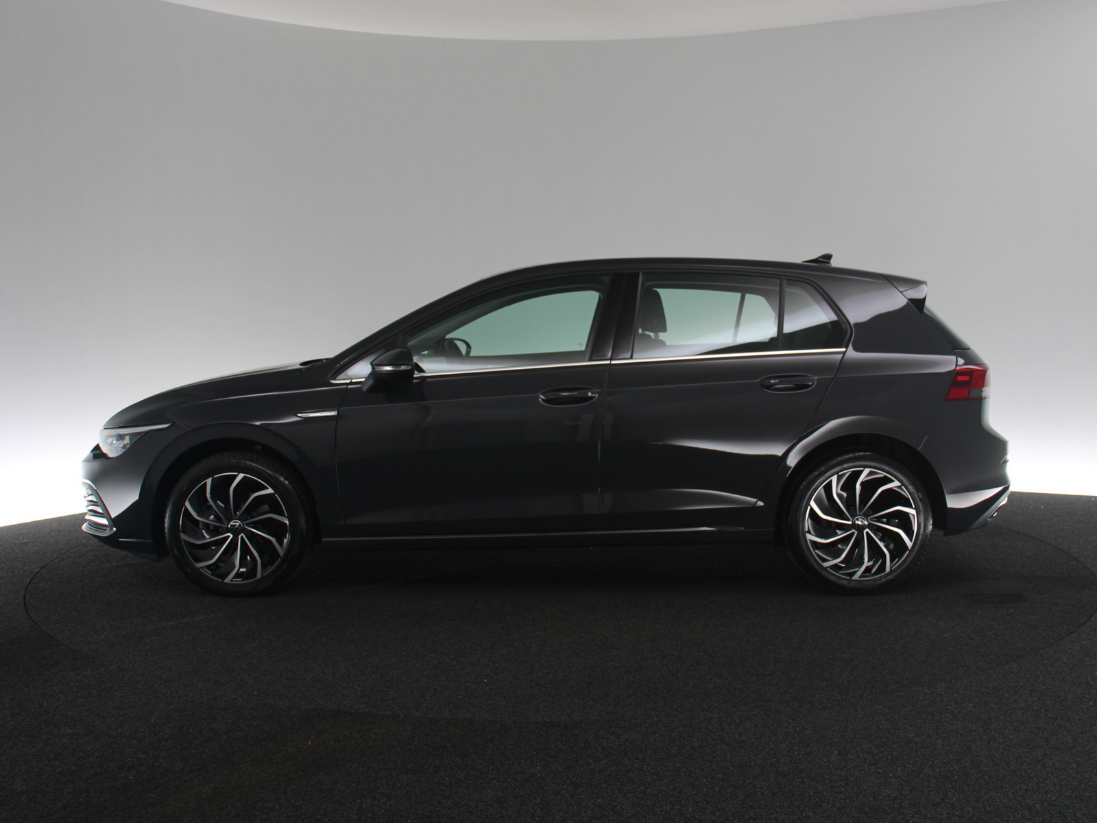 VW Golf VIII 2.0 TSI Style VW Golf VIII 2.0 TSI Style