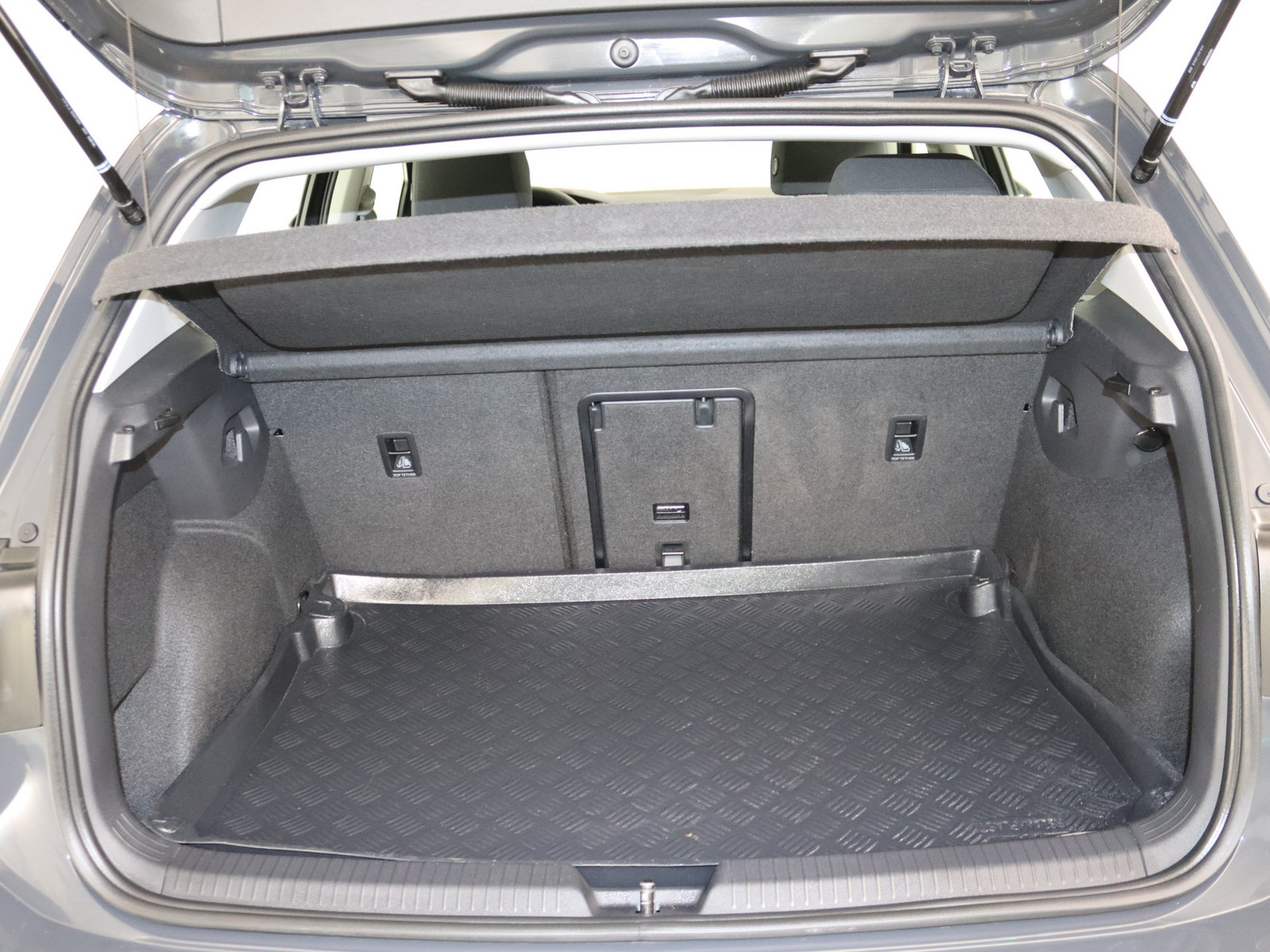 VW Golf VIII 2.0 TSI Style VW Golf VIII 2.0 TSI Style