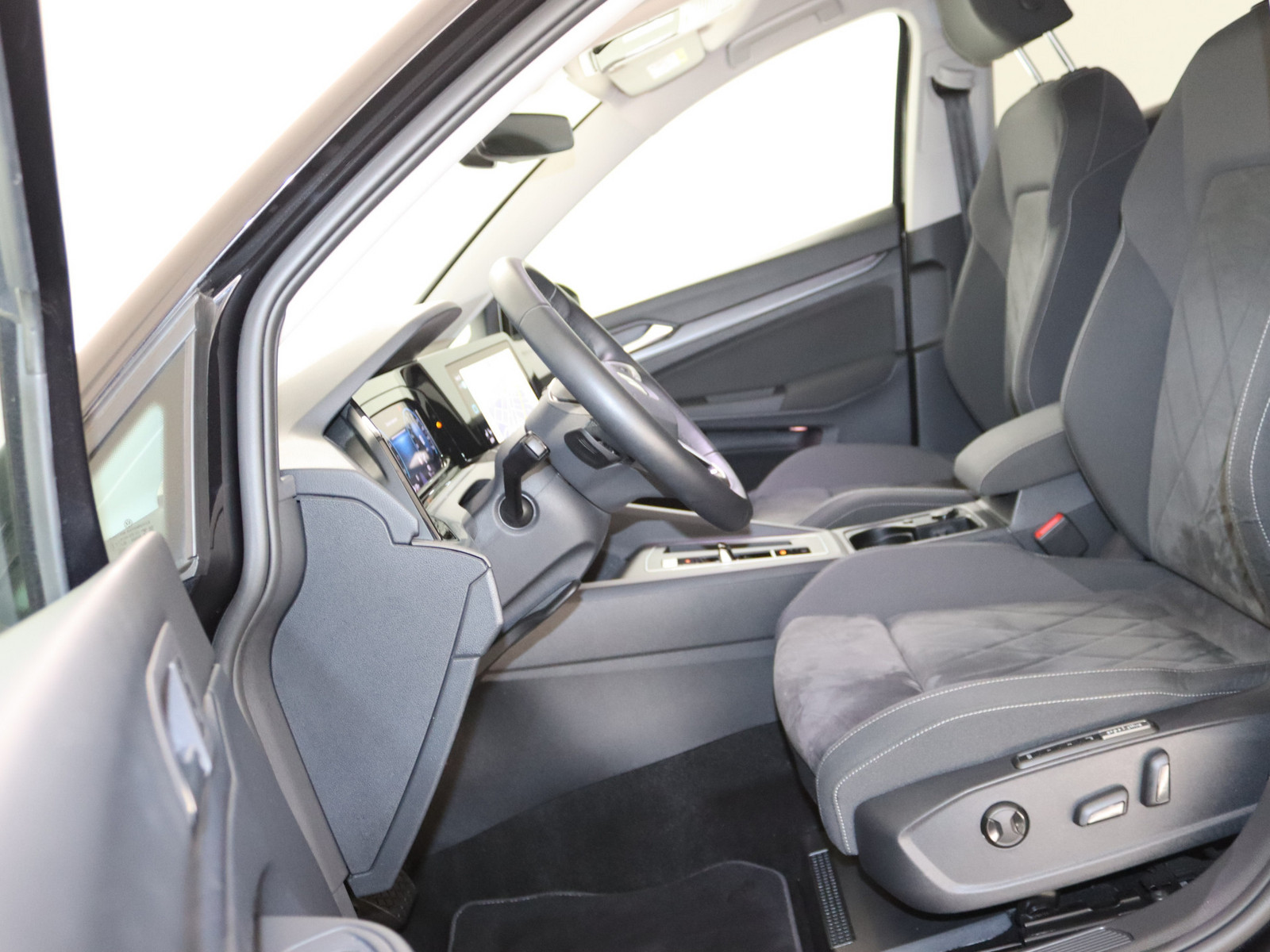 VW Golf VIII 1.5 eTSI Style VW Golf VIII 1.5 eTSI Style