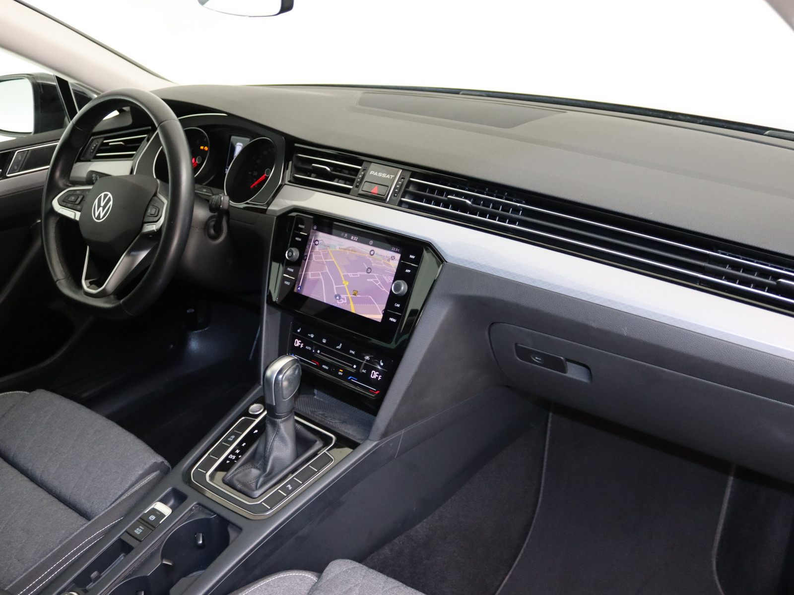 VW Passat Variant 1.5 TSI Business VW Passat Variant 1.5 TSI Business