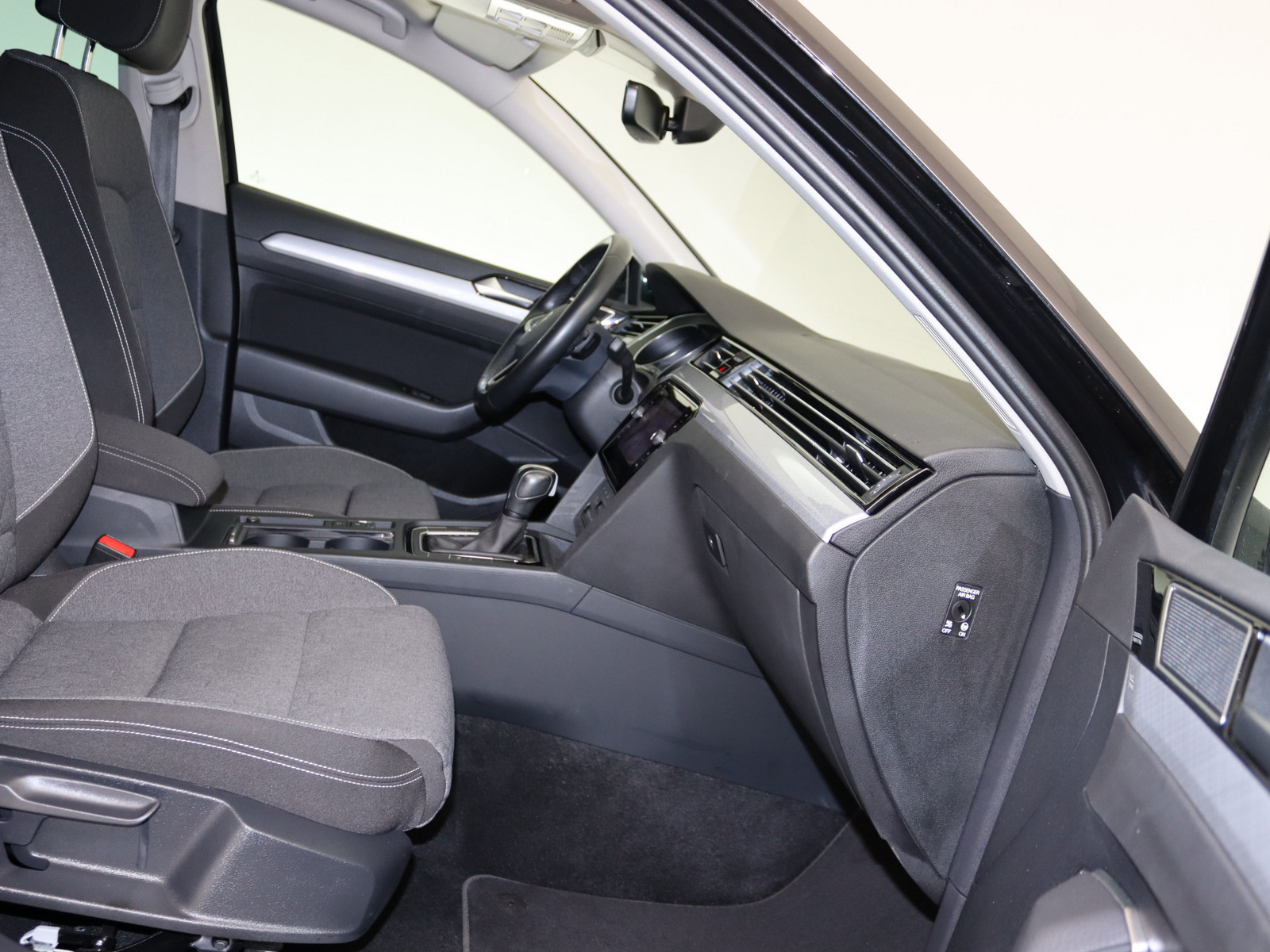 VW Passat Variant 1.5 TSI Business VW Passat Variant 1.5 TSI Business