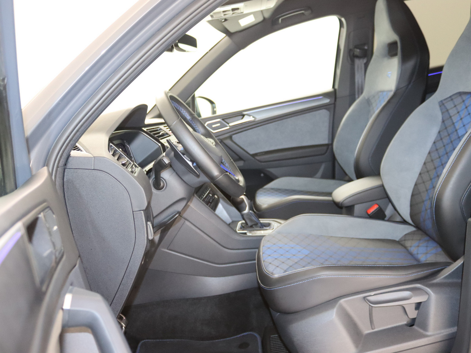 VW Tiguan 2.0 TSI R 4Motion VW Tiguan 2.0 TSI R 4Motion