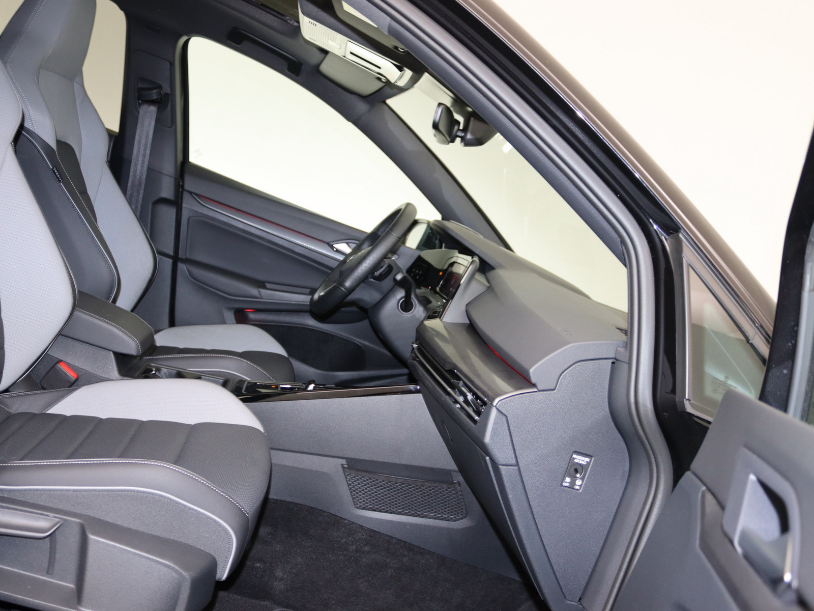 VW Golf VIII 2.0 TDI GTD VW Golf VIII 2.0 TDI GTD