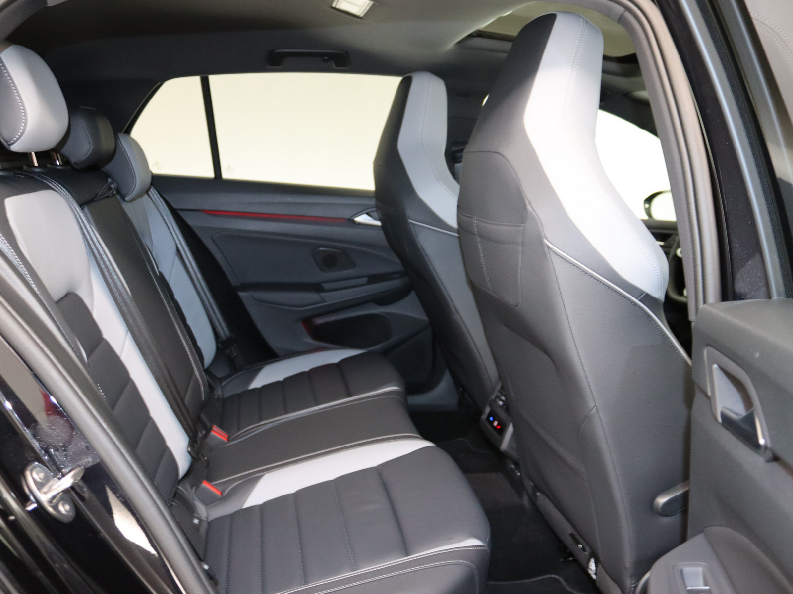 VW Golf VIII 2.0 TDI GTD VW Golf VIII 2.0 TDI GTD