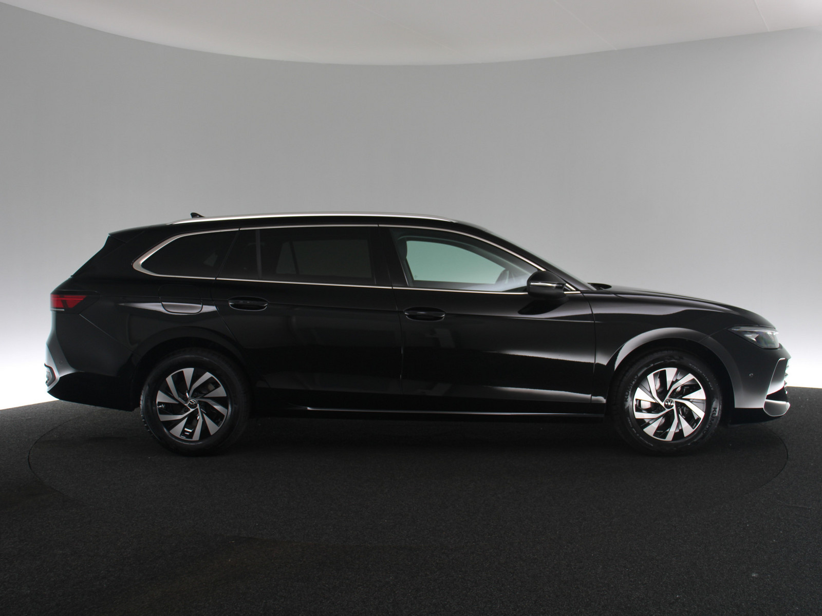 VW Passat 1.5 eTSI Business VW Passat 1.5 eTSI Business