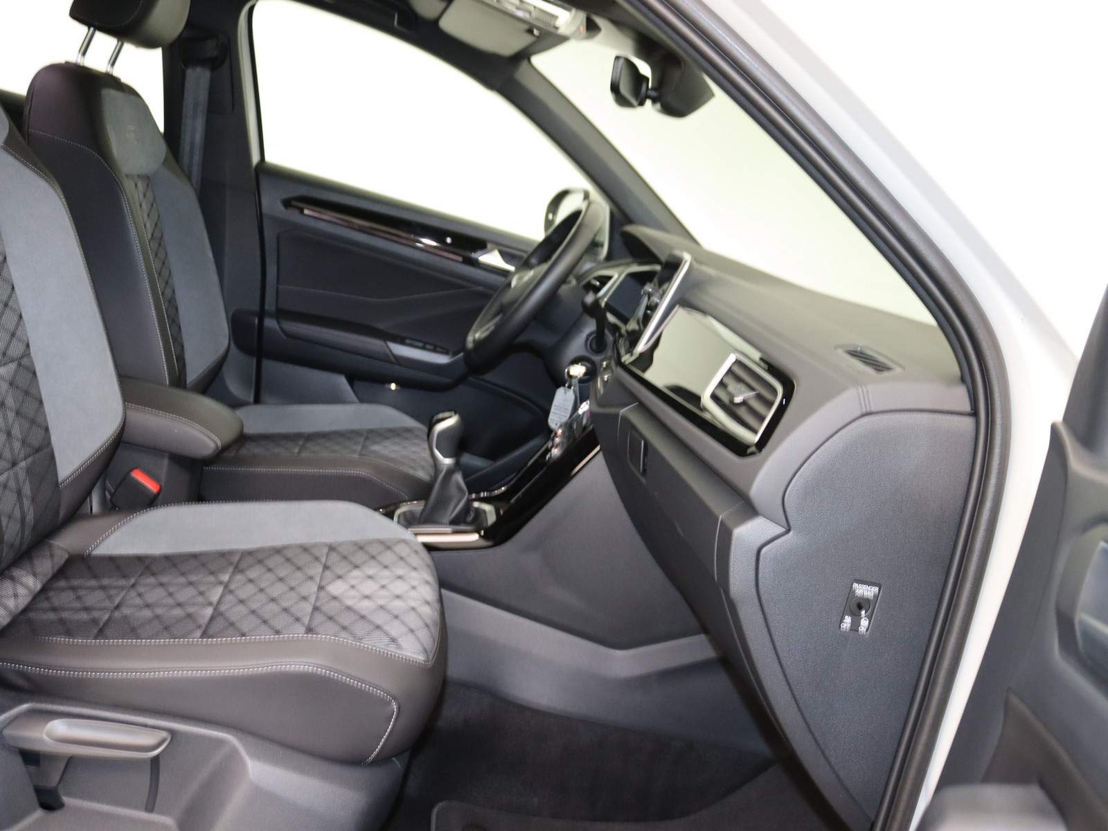 VW T-Roc 1.0 TSI R-Line VW T-Roc 1.0 TSI R-Line