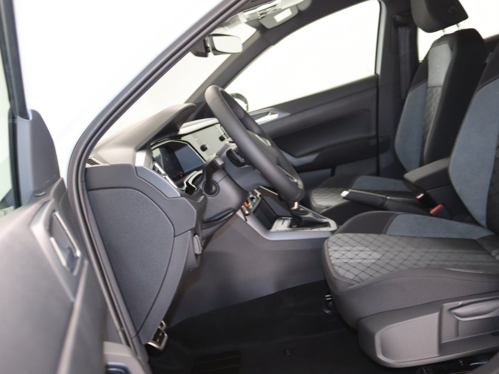 VW Taigo 1.0 TSI R-Line VW Taigo 1.0 TSI R-Line