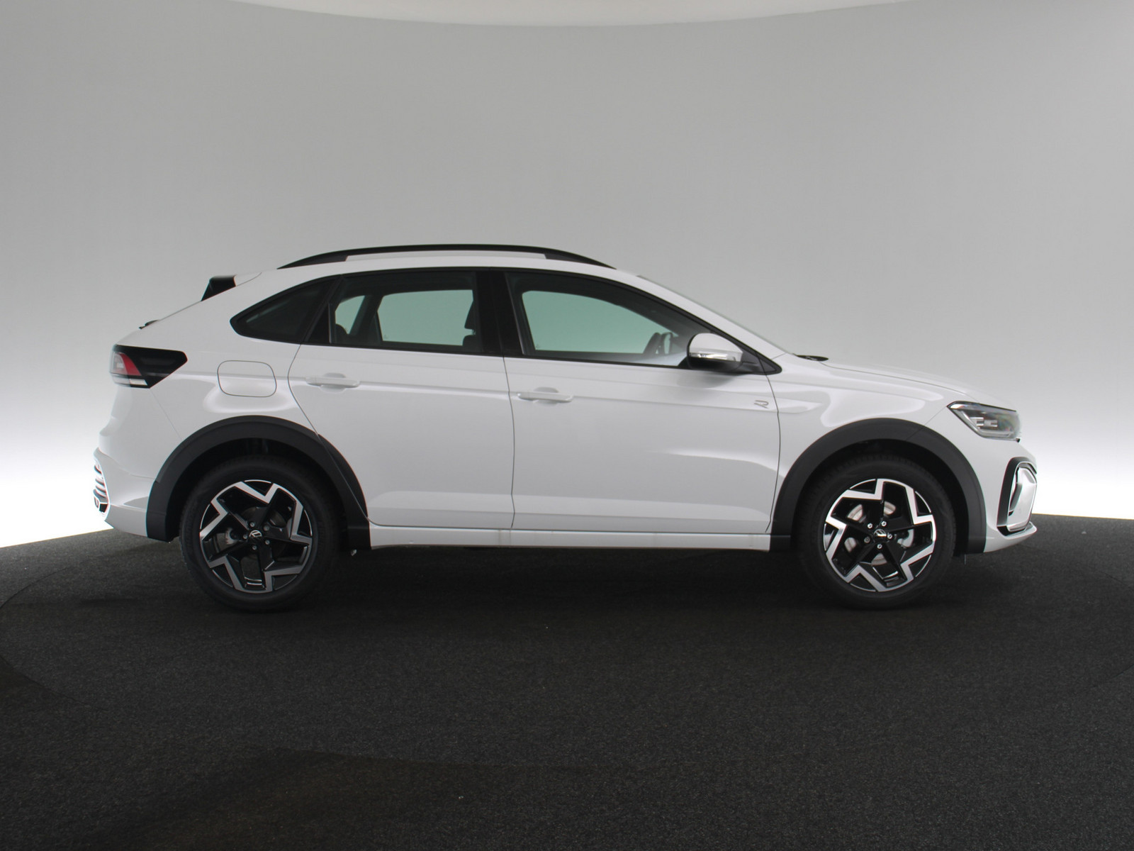 VW Taigo 1.0 TSI R-Line VW Taigo 1.0 TSI R-Line